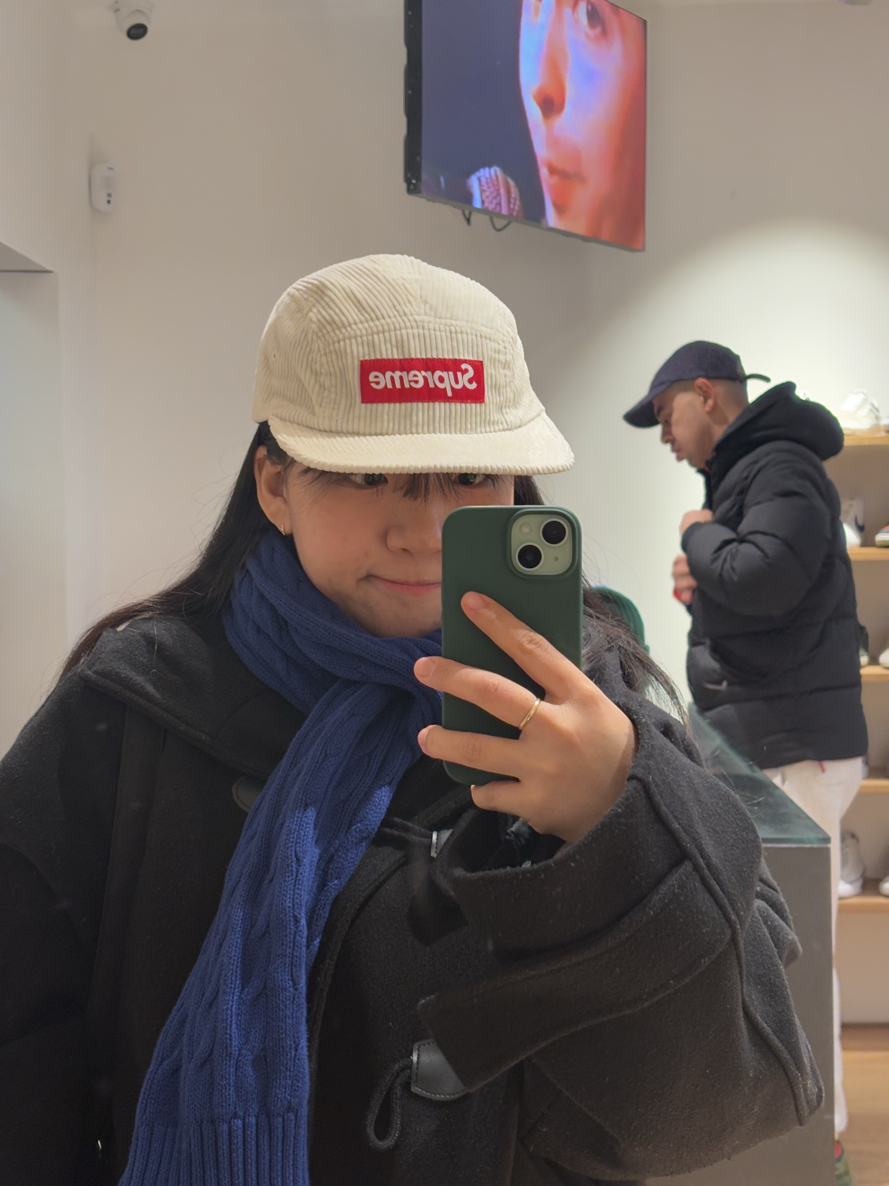 Supreme Corduroy Camp Cap Stone - 24FW, Stussy Polar Fleece Panel Runner Cap Black 착용 스타일 - 1