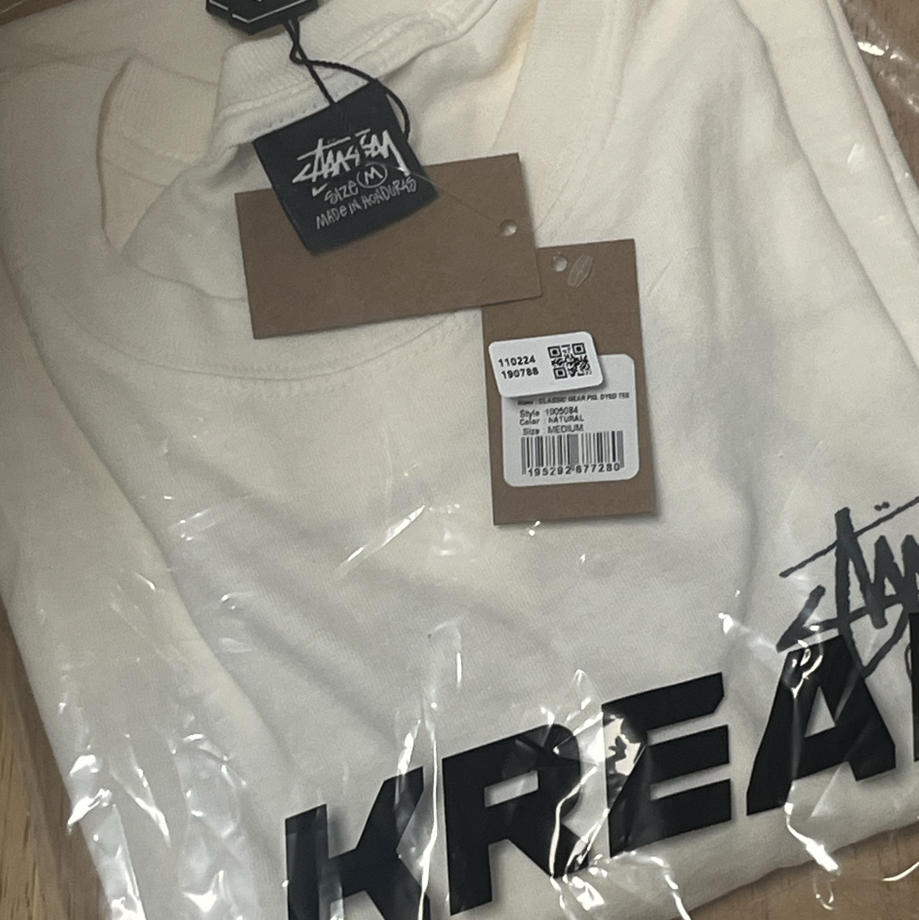 Stussy Pigment Dyed Classic Gear T-Shirt Natural 착용 스타일