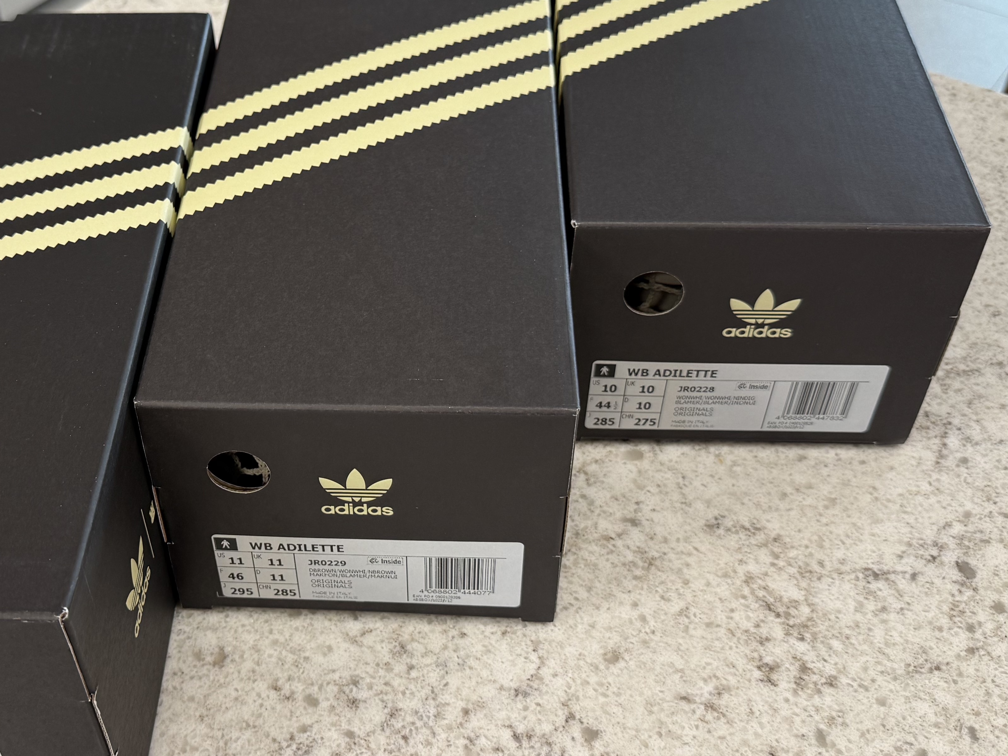 Adidas x Wales Bonner Adilette Dark Brown Wonder White, Adidas x Wales Bonner Adilette Wonder White Night Indigo 착용 스타일 - 7