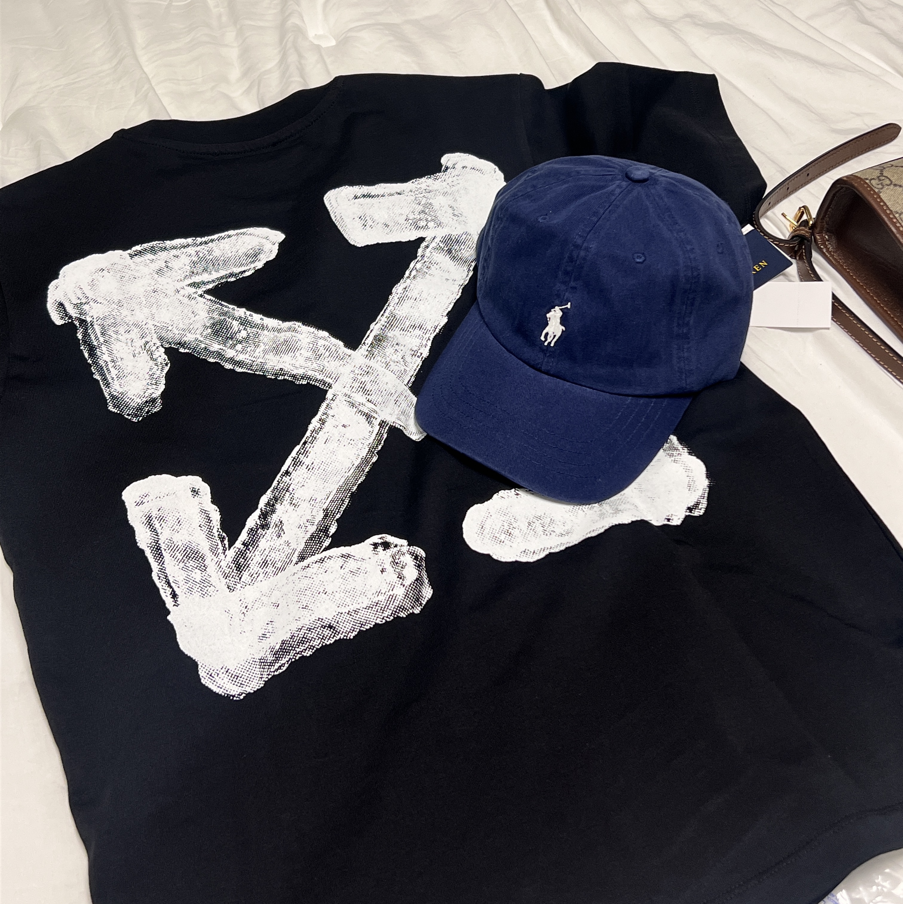 Off-White Spray Arrow Slim T-Shirt Black, [30% 적립] Polo Ralph Lauren Cotton Chino Ball Cap Newport Navy 착용 스타일