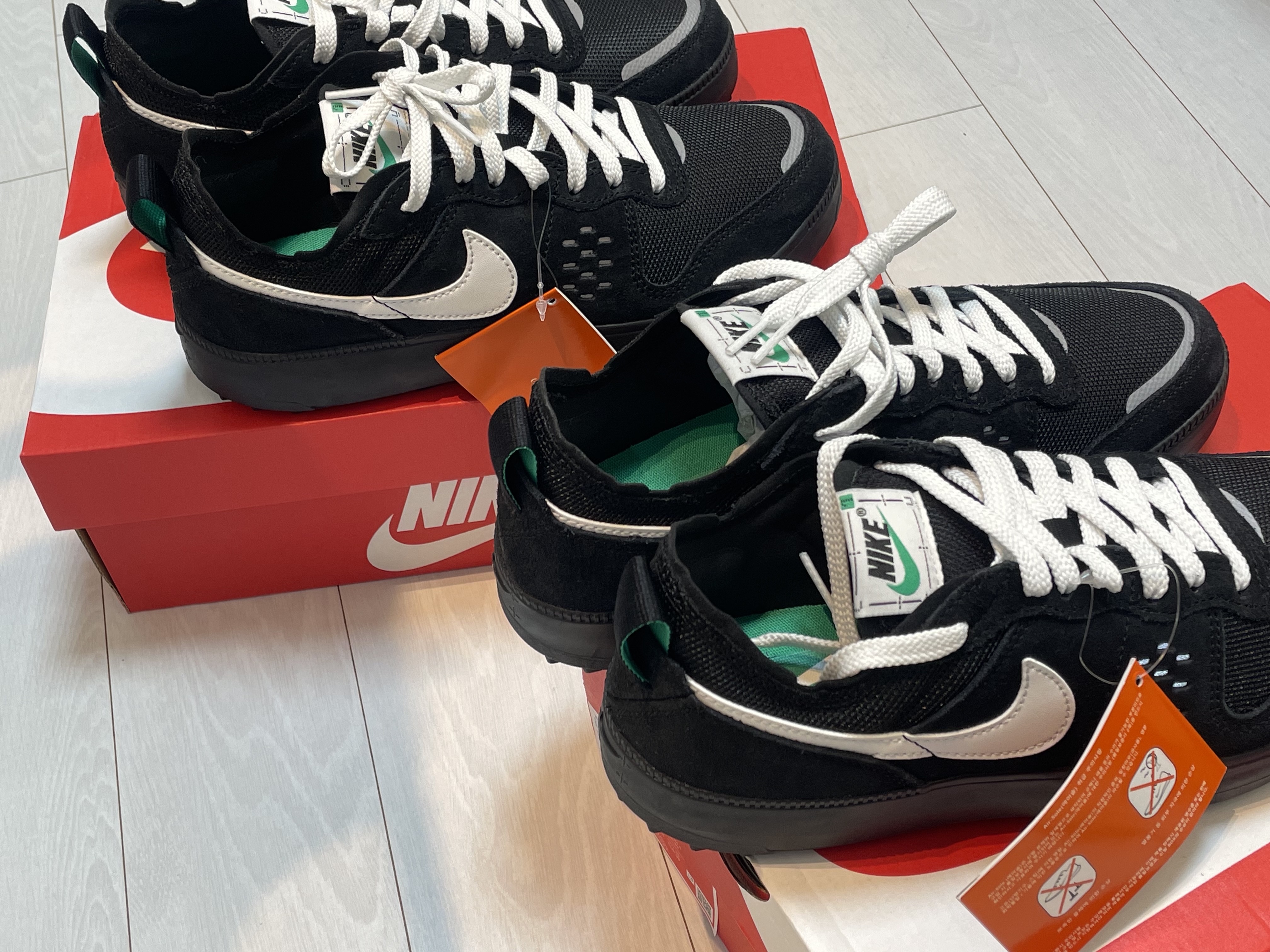 Nike C1TY Black Stadium Green 착용 스타일