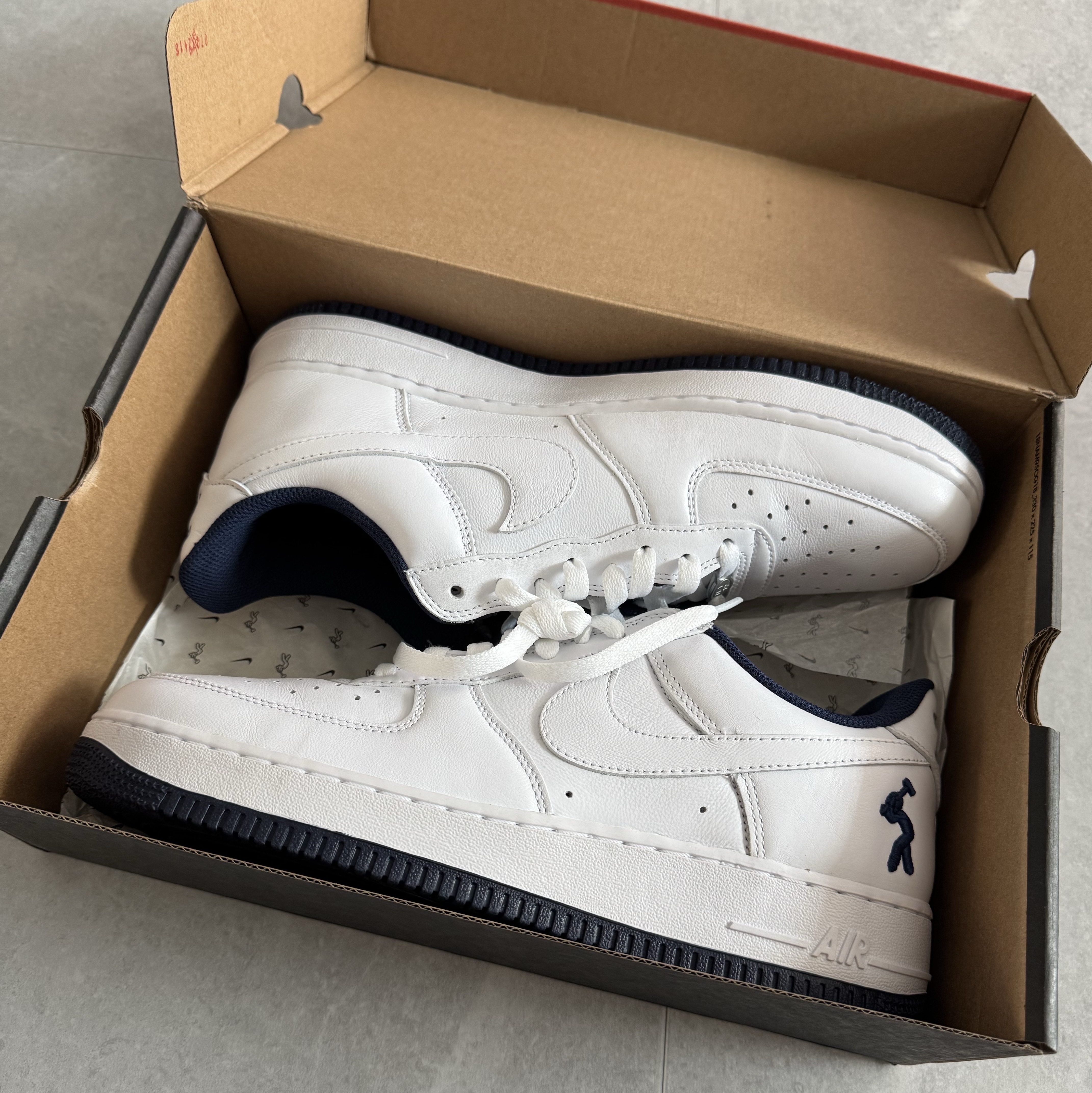 Nike x Lil Yachty Us Force 1 Low White and Midnight Navy 착용 스타일 - 1
