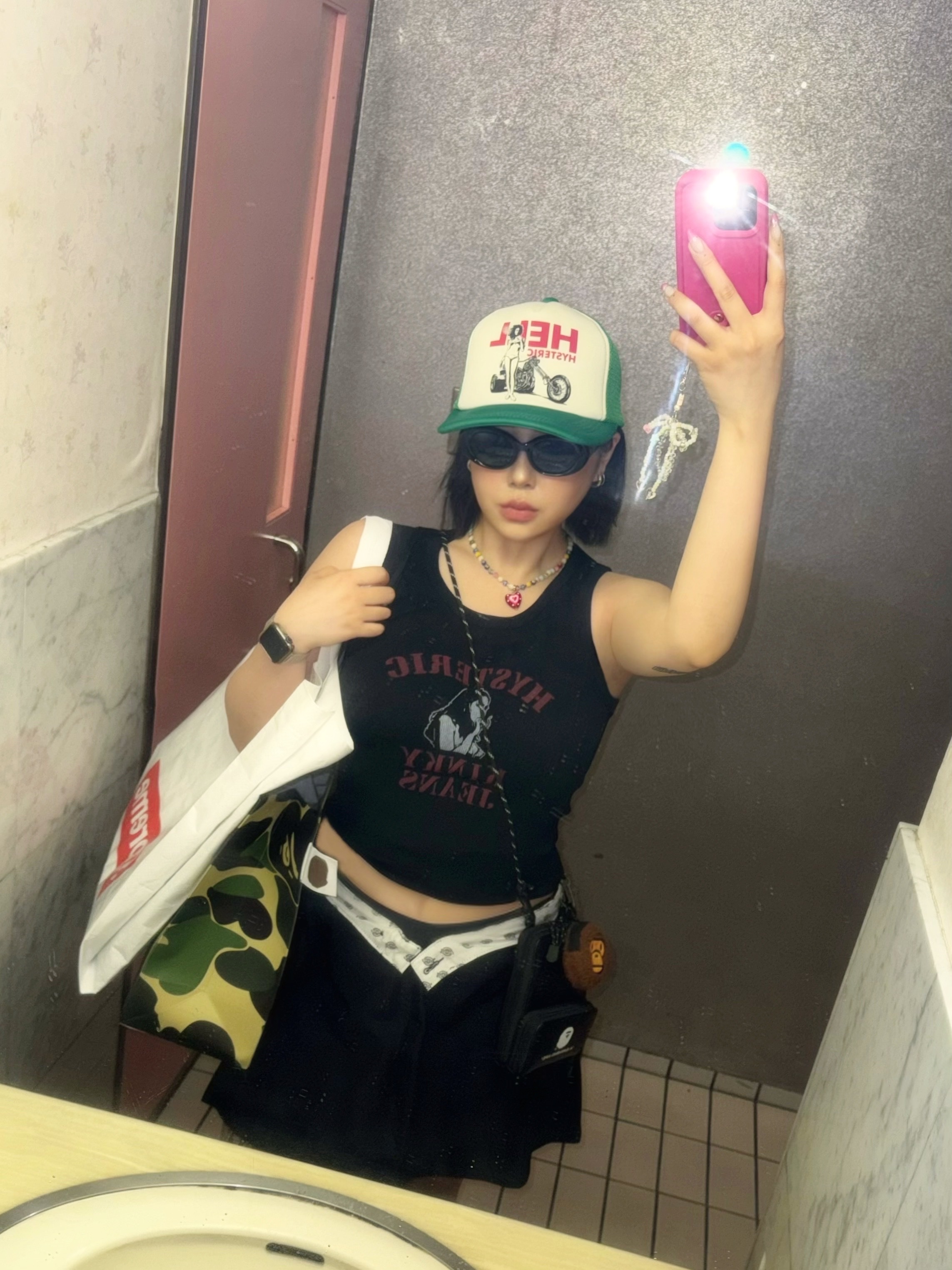 Hysteric Glamour Hys Kinky Jeans Tank Top Black, Hysteric Glamour Hell Hysteric Mesh Cap Green 착용 스타일