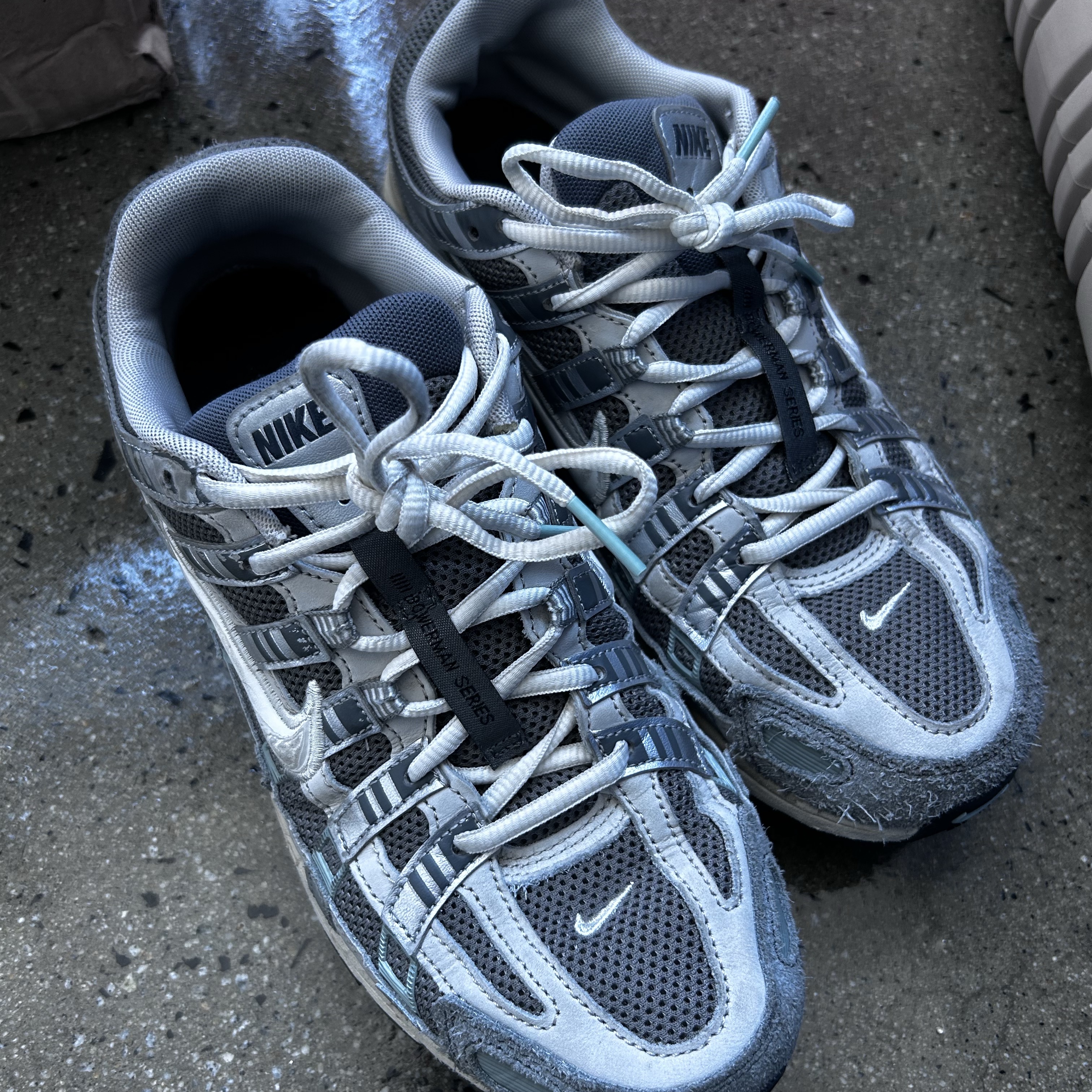 Nike P-6000 Flat Pewter Light Iron Ore 착용 스타일