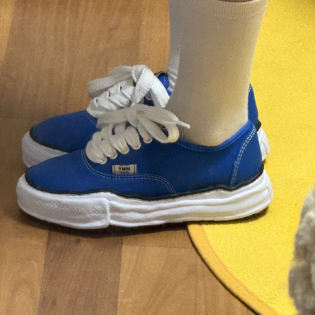 Maison Mihara Yasuhiro Baker OG Sole Canvas Low Cut Sneakers CL Blue 착용 스타일 - 2
