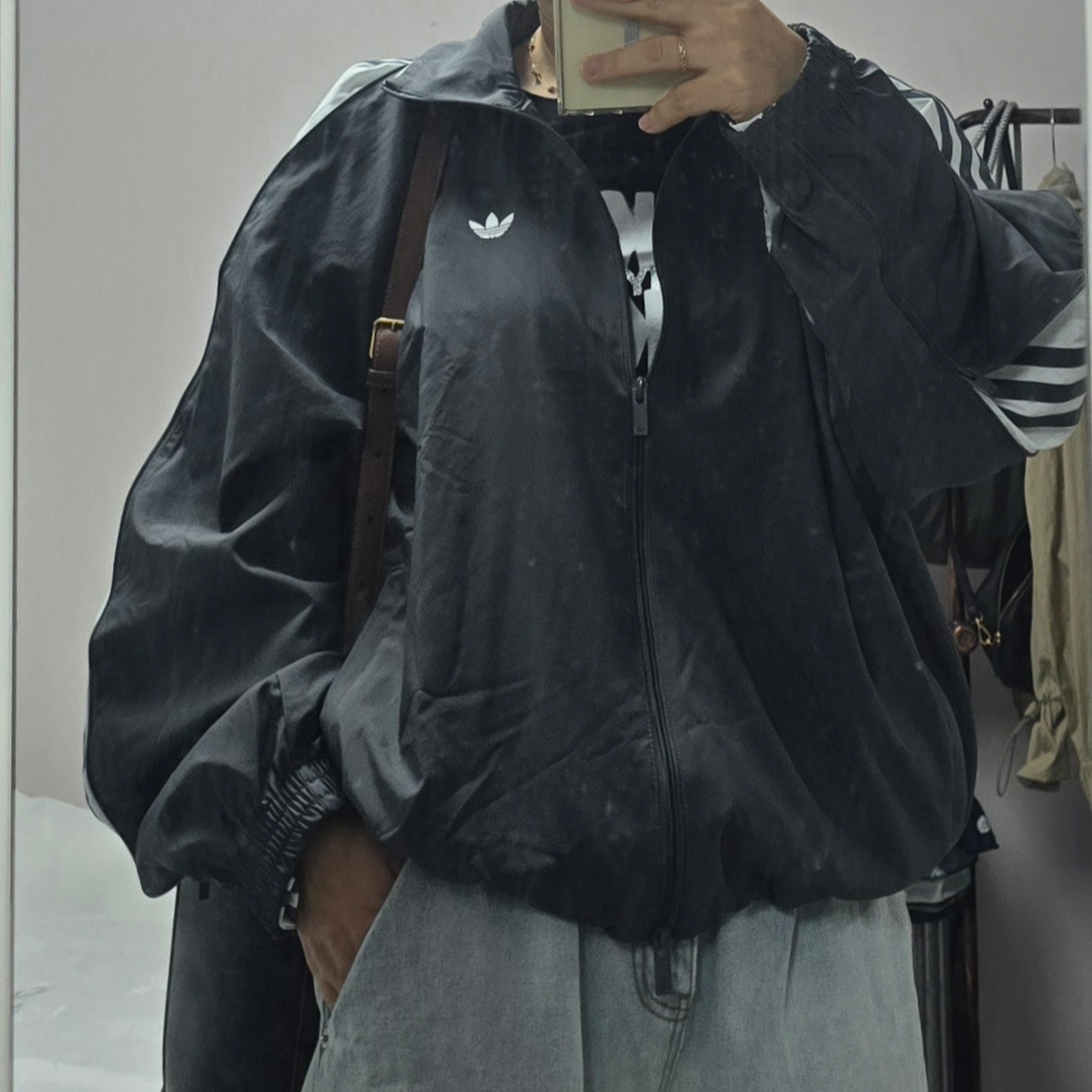 (W) Adidas Adilenium Season 3 Zip Track Top Grey Five - KR Sizing 착용 스타일