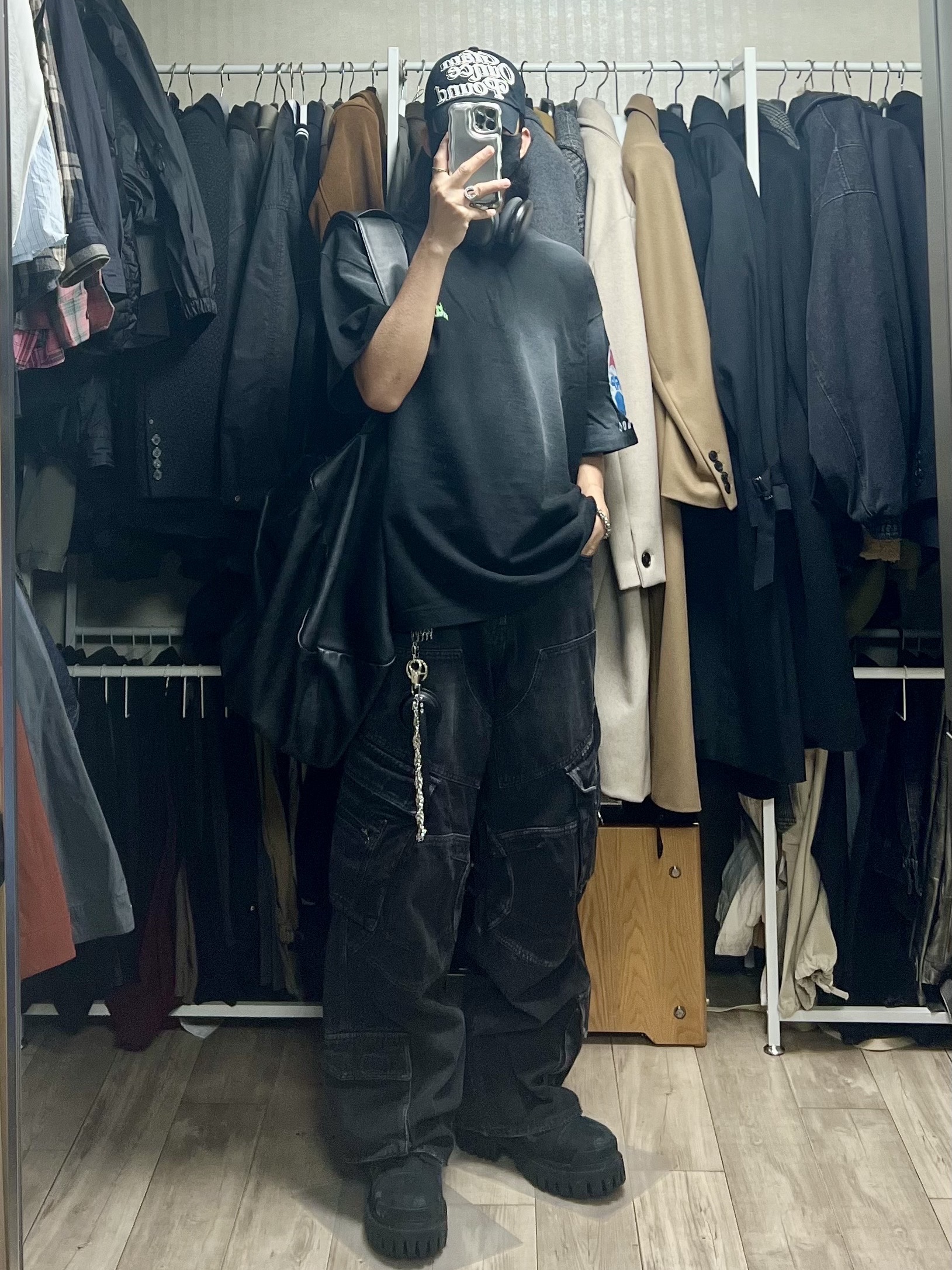 Nonnod Soft Drink T-Shirt Washed Black, Balenciaga Combat Strike 20mm Boots Black 착용 스타일