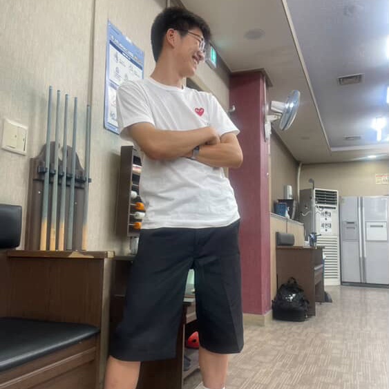 Dickies Loose Fit 13 Inch Flat Front Work Shorts Black, Play Comme des Garcons Red Heart T-Shirt White 착용 스타일 - 1