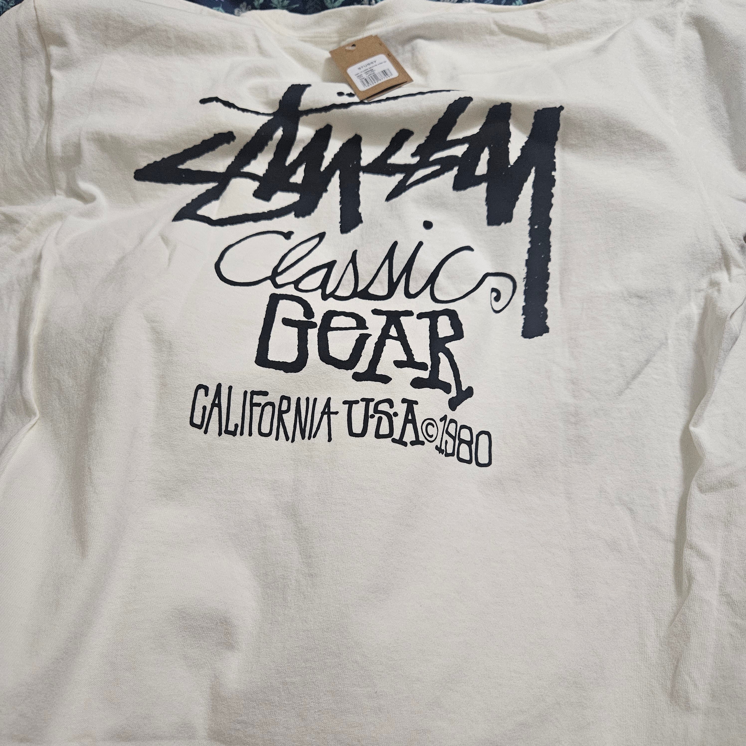 Stussy Pigment Dyed Classic Gear T-Shirt Natural 착용 스타일