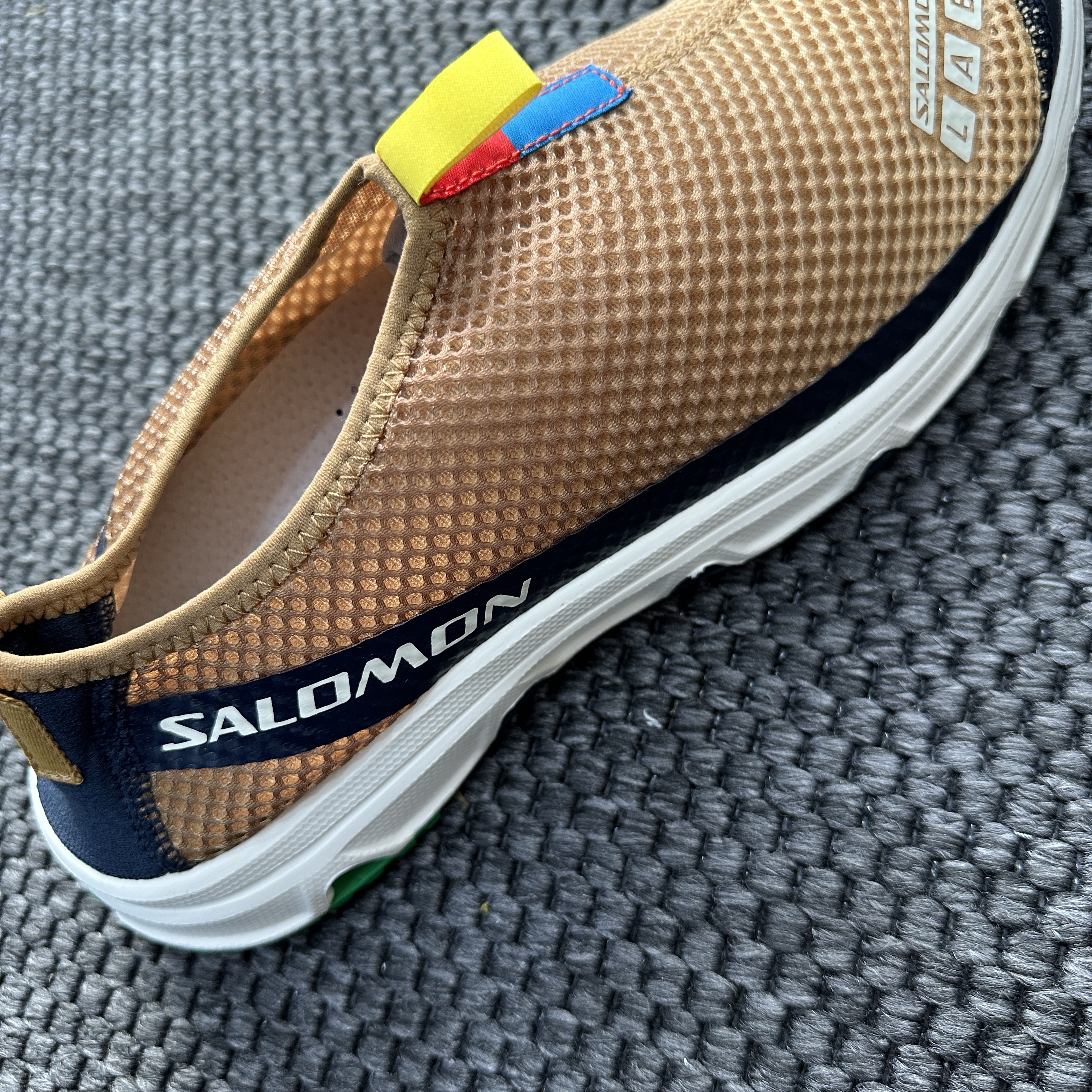 Salomon RX Moc 3.0 Rubber Taffy 착용 스타일 - 2