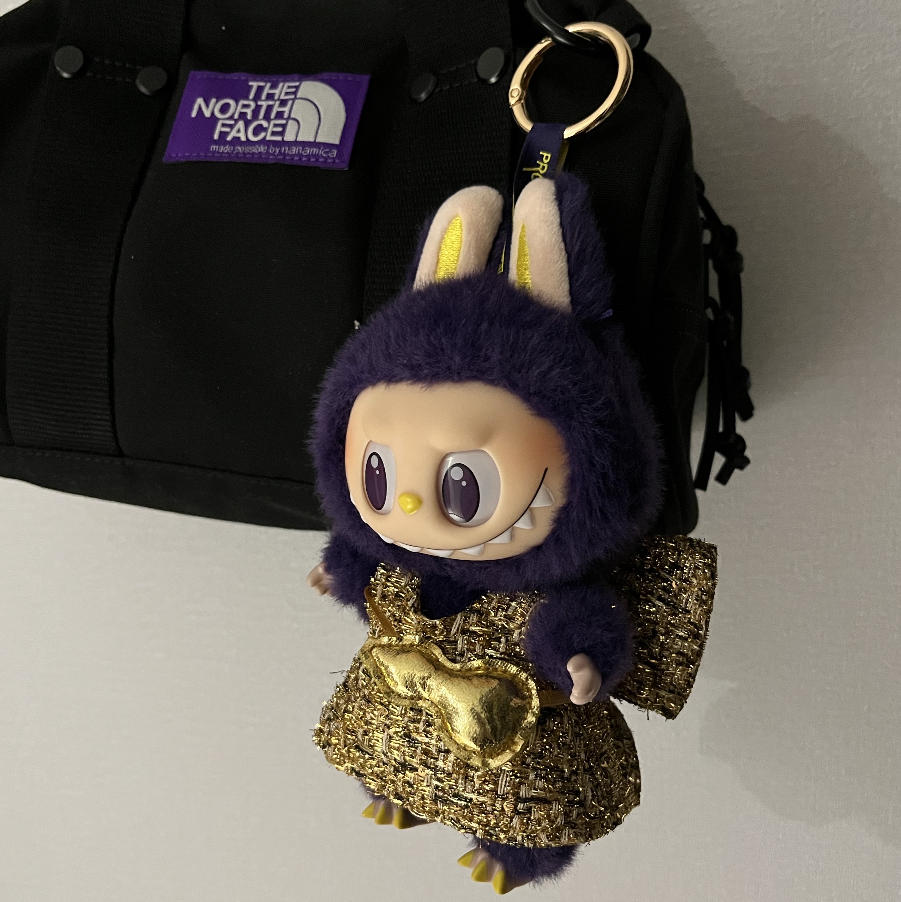 Pop Mart Labubu x Pronounce Lucky Fairy Toy Keyring, The North Face Purple Label Field Duffle Bag Black 착용 스타일