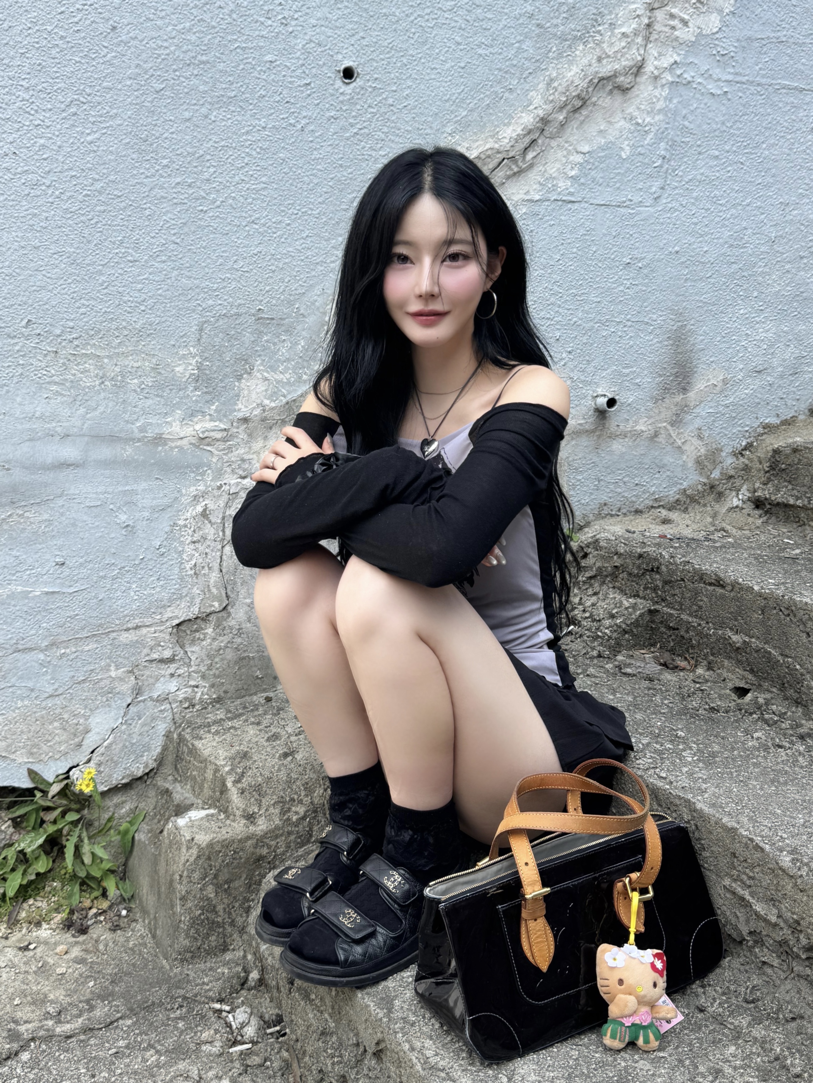 (W) Chanel Sandals Grained Calfskin & Black 착용 스타일