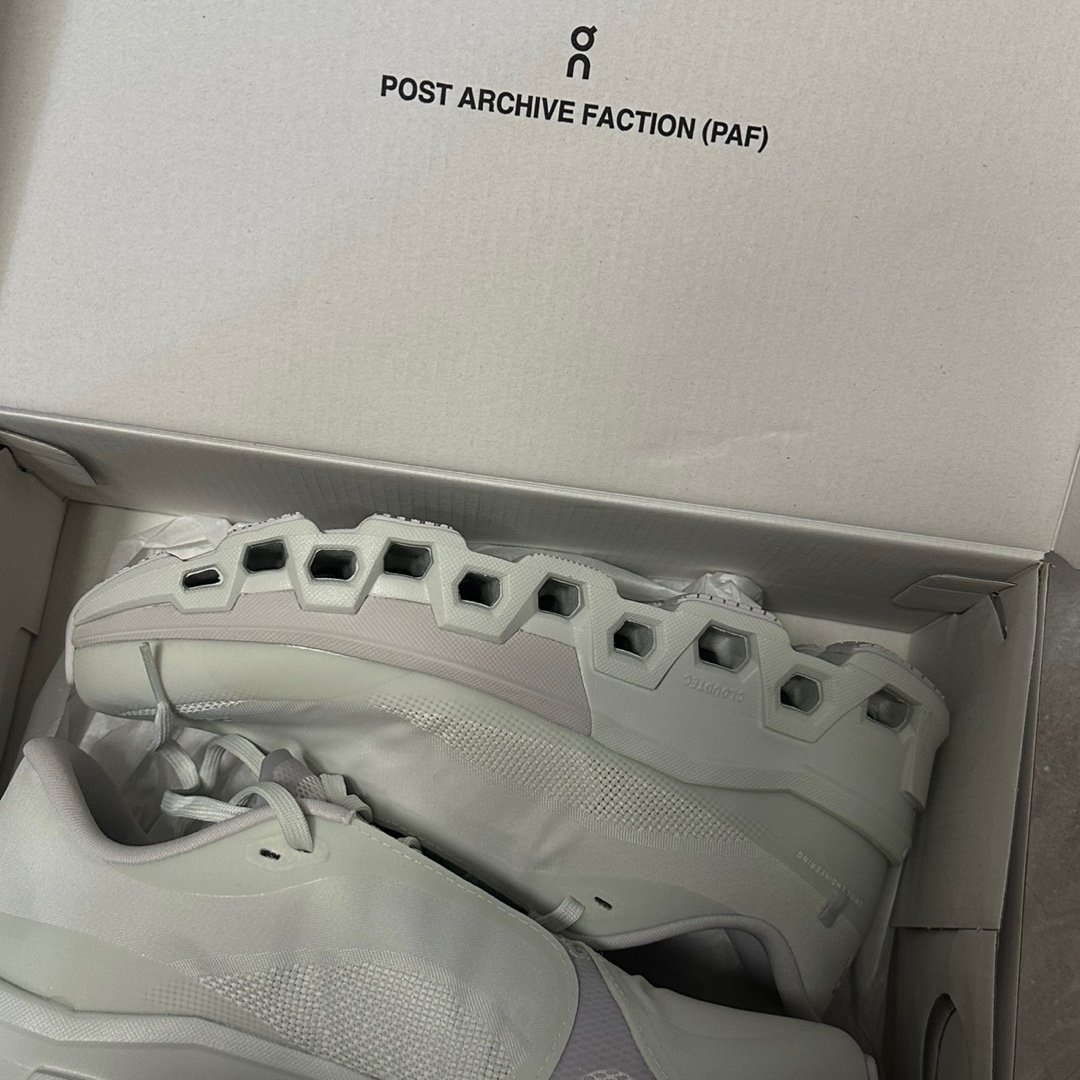 (W) On Running x Post Archive Faction (Paf) Cloudmonster 2 Vapor Frost 착용 스타일 - 1