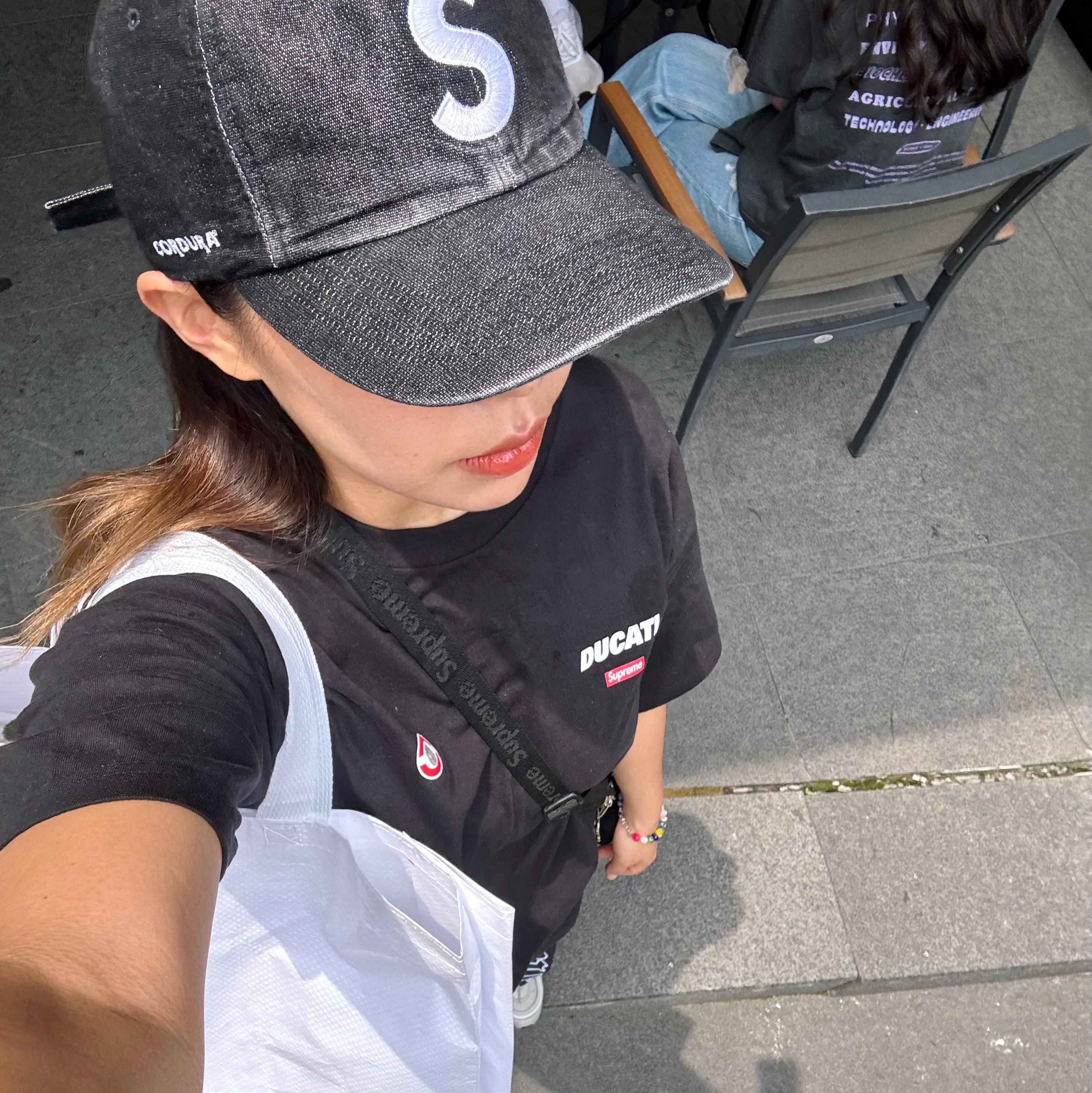 Supreme Pigment Coated S Logo 6-Panel Black - 25SS, Supreme x Ducati Logos T-Shirt Black - 24SS 착용 스타일