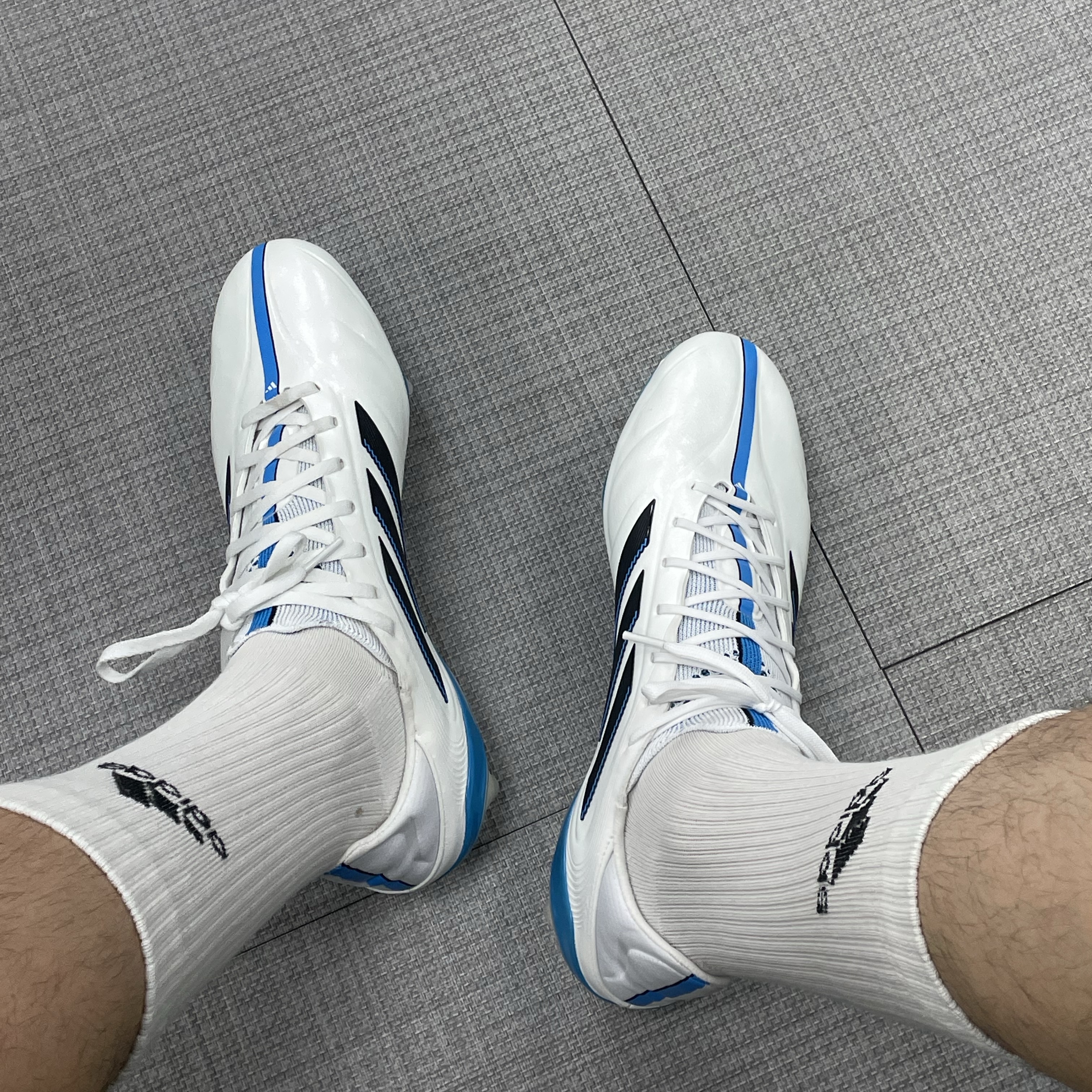 Adidas Copa 11 Pure FG Cloud White Core Black 착용 스타일