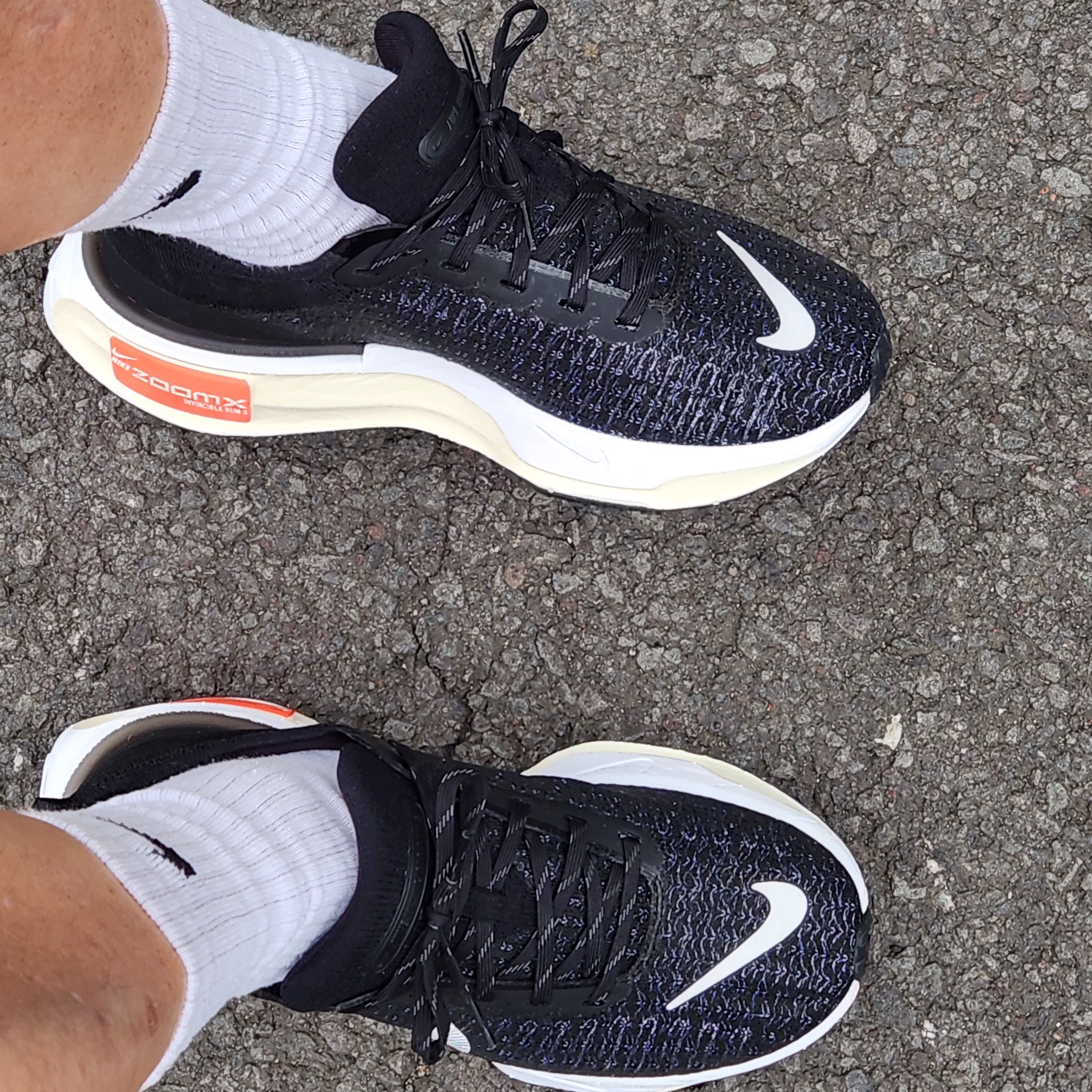 (W) Nike ZoomX Invincible Run Flyknit 3 Black White 착용 스타일