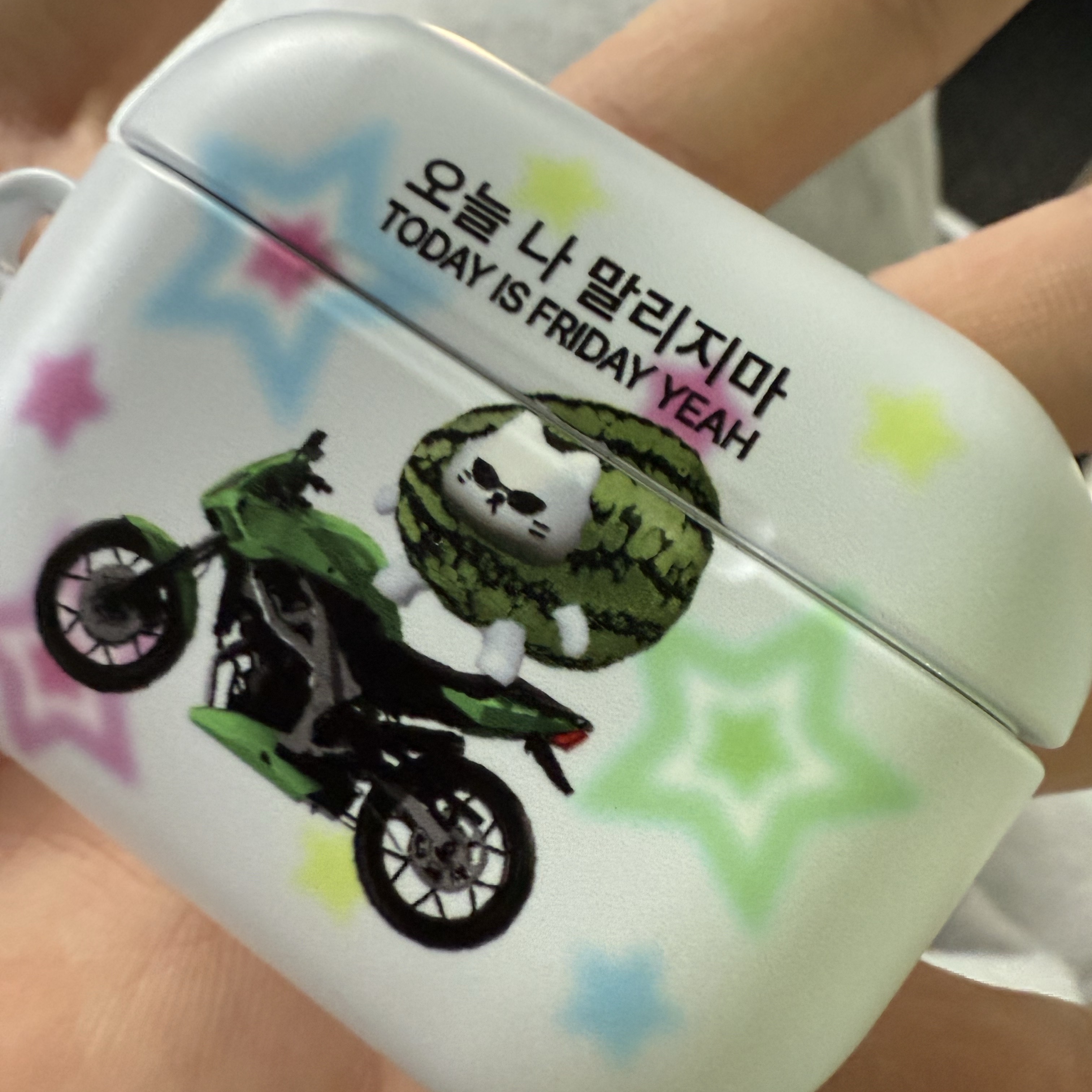 [EARPEARP X KIMS FRUITS] Mental Cherry Hard Case, [EARPEARP X KIMS FRUITS] Don’t hold me back today AirPods Pro Hard Case 착용 스타일 - 2