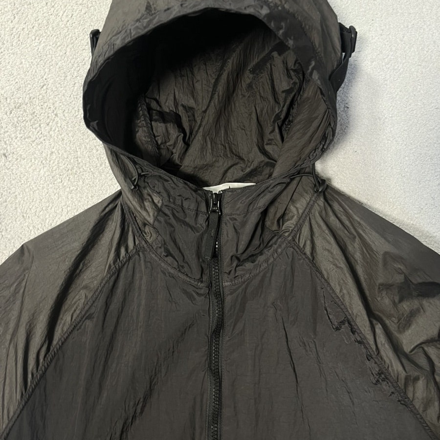 Stone Island 42020 Nylon Metal Watro-TC in Econyl Regenerated Nylon Hooded Jacket Dark Grey - 24SS 착용 스타일 - 1