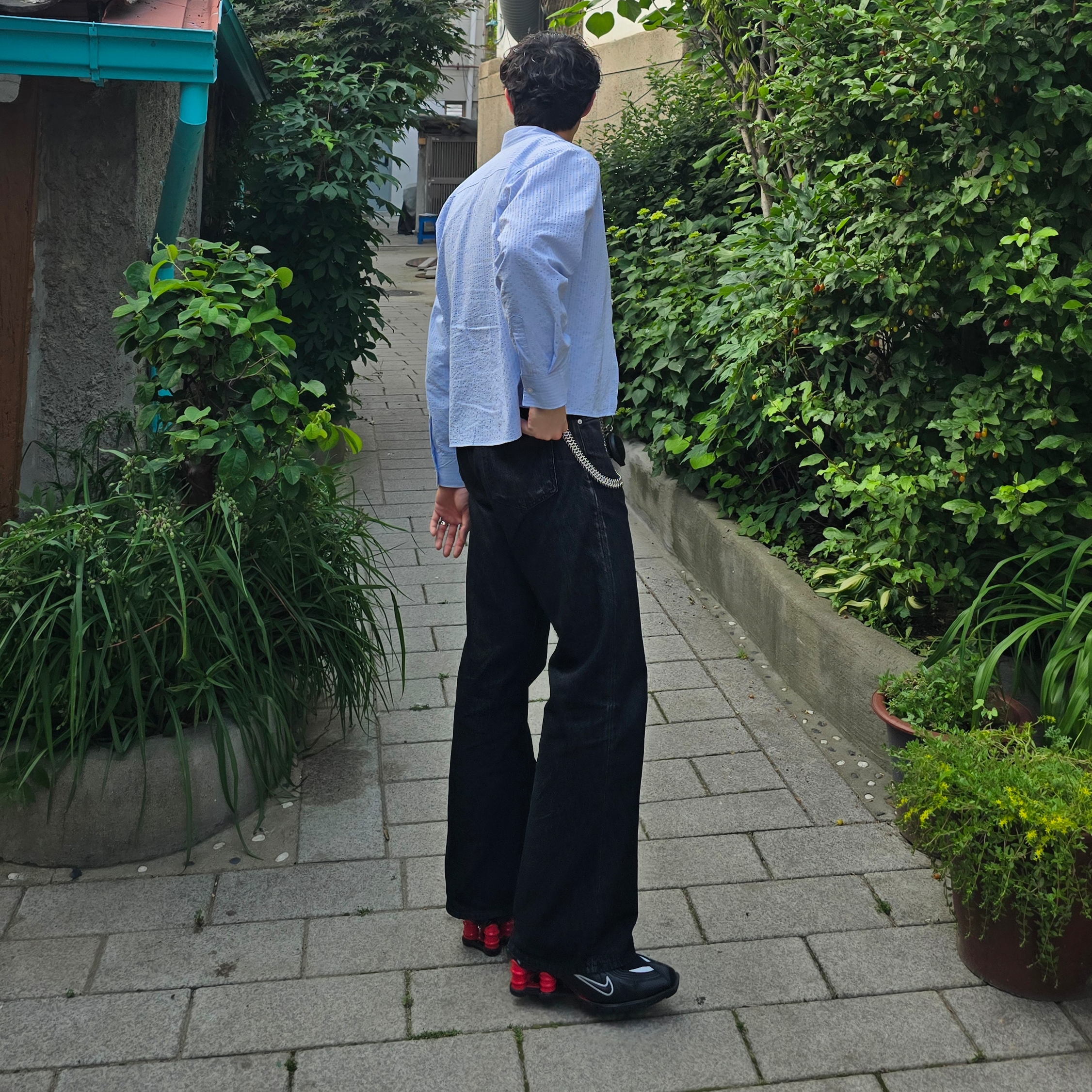 Nike x Martine Rose Shox MR4 Black 착용 스타일 - 1