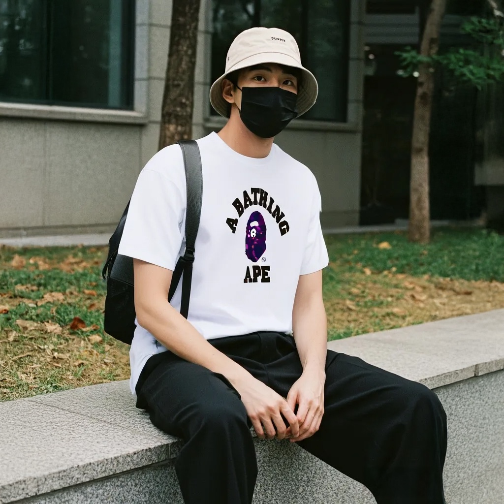 BAPE Color Camo College T-Shirt White Purple 착용 스타일