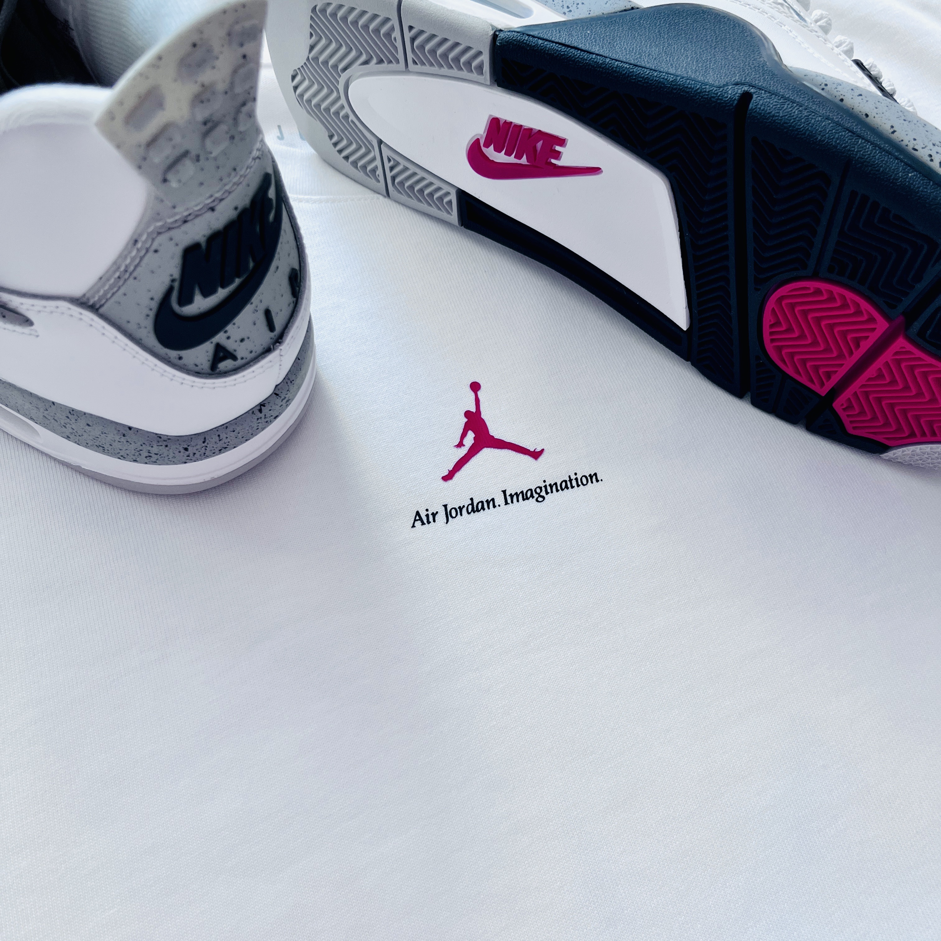 Jordan 4 Retro OG White Cement 2025 착용 스타일 - 3