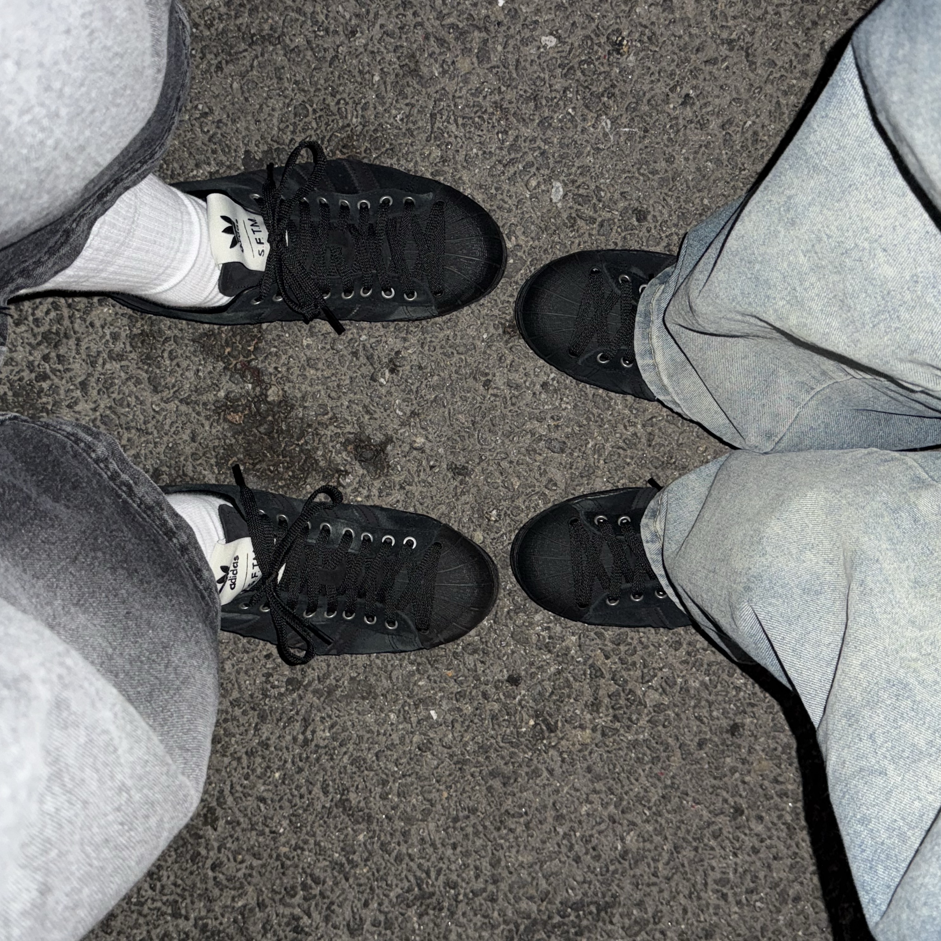 Adidas x Song for the Mute Superstar 82 Core Black, Stussy Small Stock Crew Socks White (3 Pack) 착용 스타일 - 3