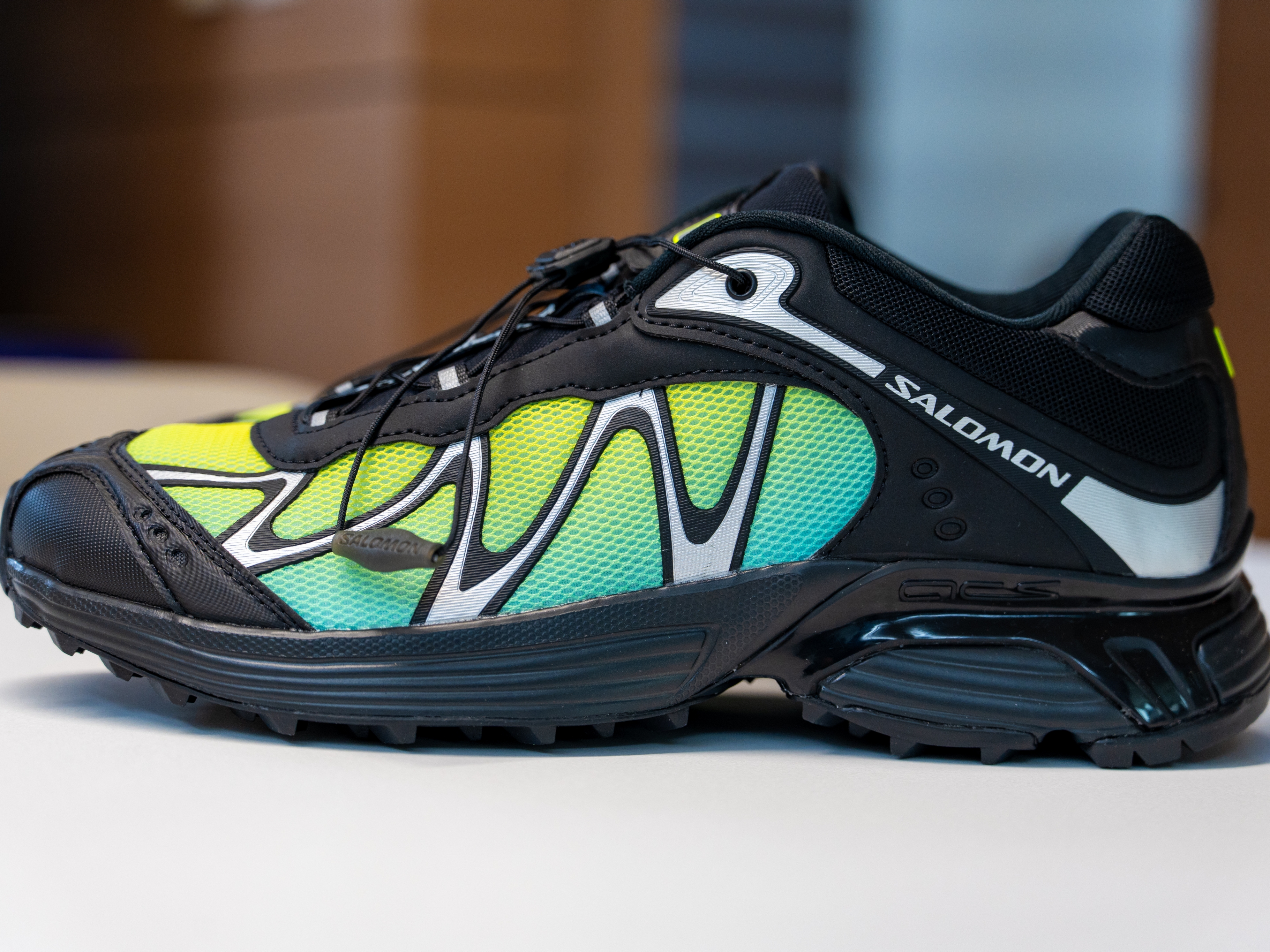Salomon XT-Whisper Black Iced Aqua 착용 스타일 - 2