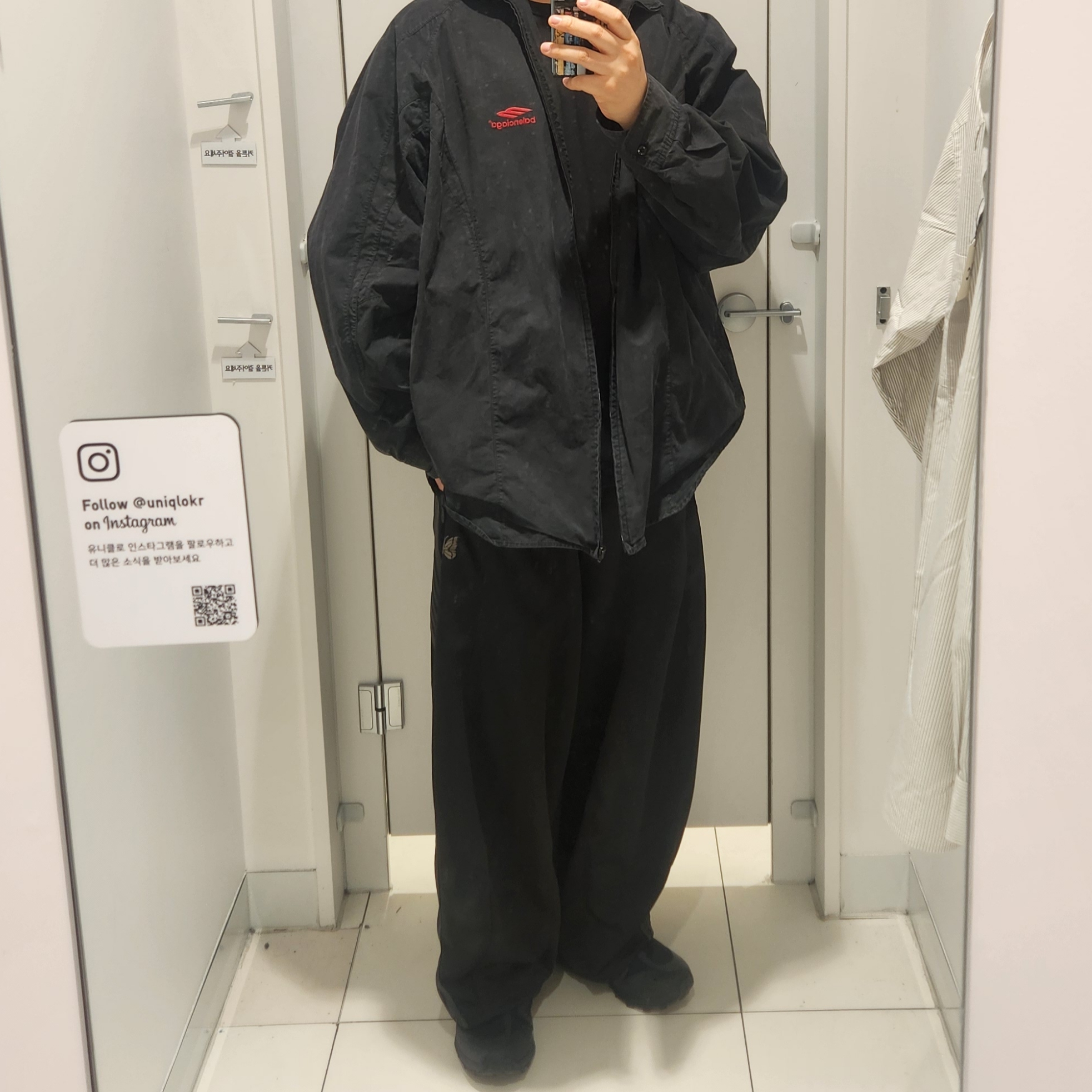 Needles H.D. Track Pants Poly Smooth Black 착용 스타일
