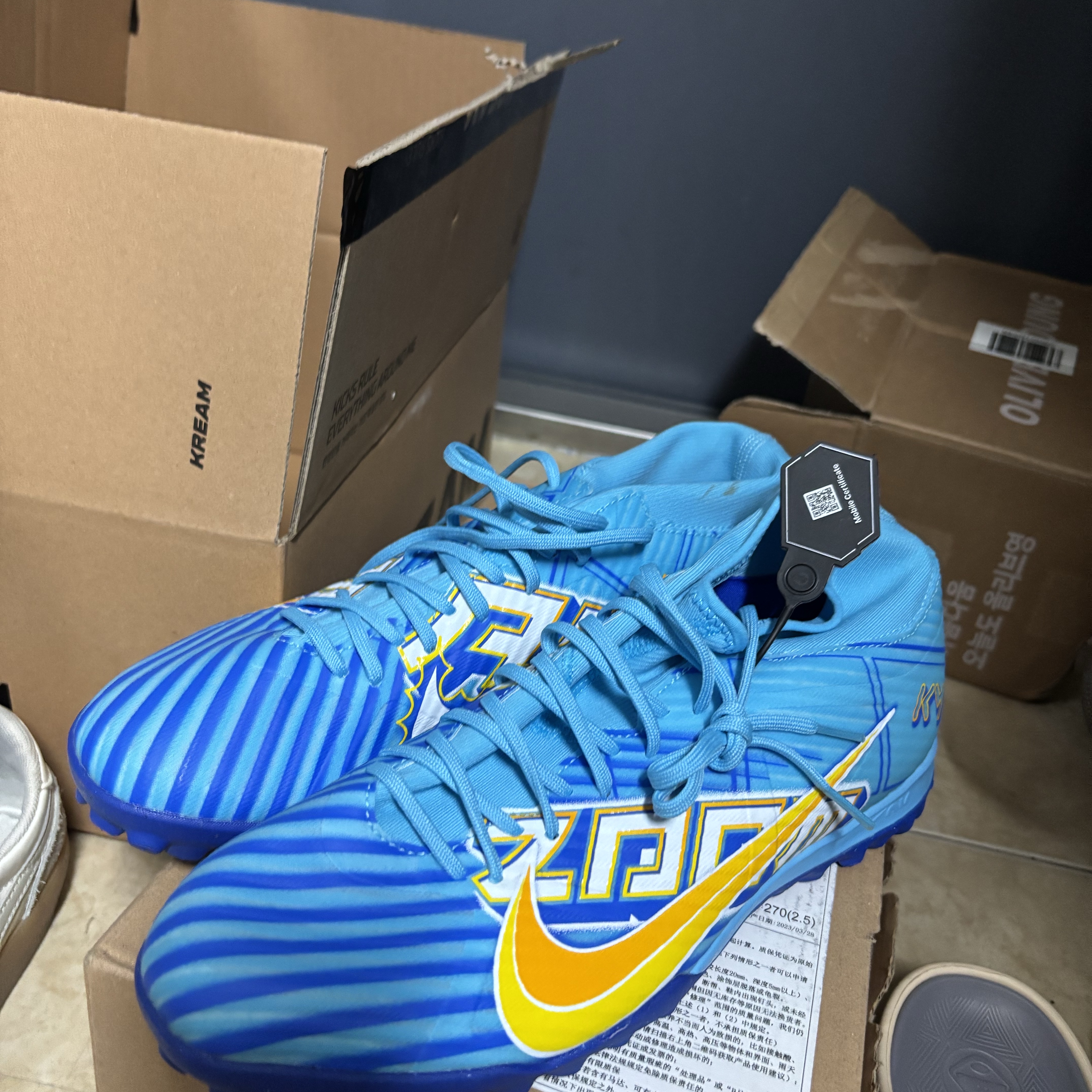 Nike Zoom Mercurial Superfly 9 Academy KM TF Baltic Blue White 착용 스타일