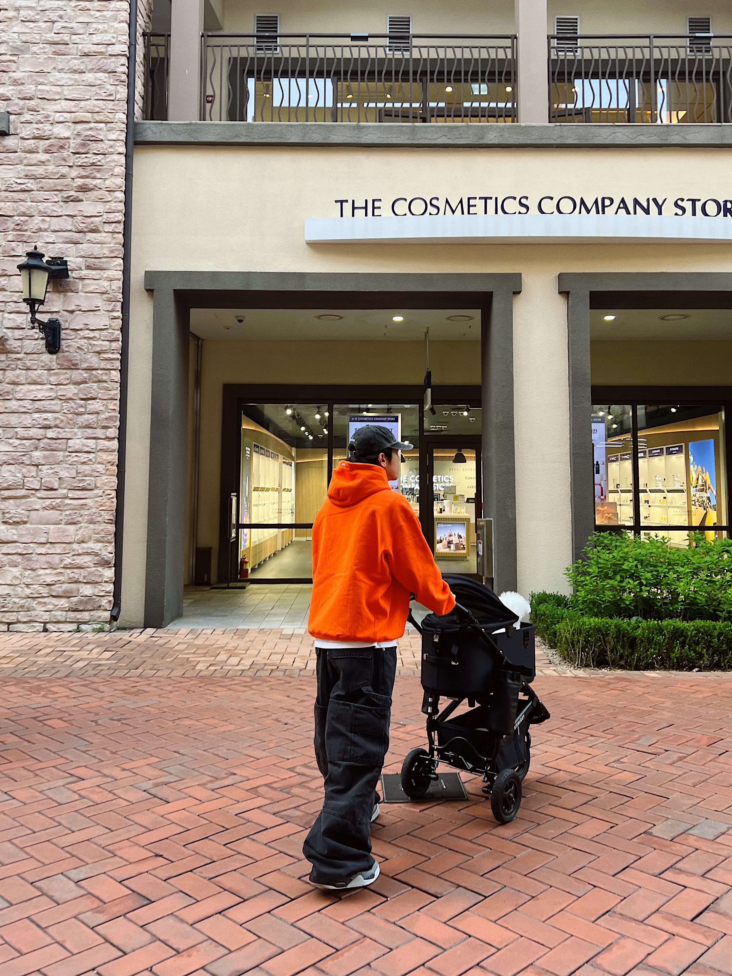 Supreme Box Logo Hooded Sweatshirt Dark Orange - 24FW, Nonnod Double Pocket Cargo Pants Vintage Black 착용 스타일 - 3