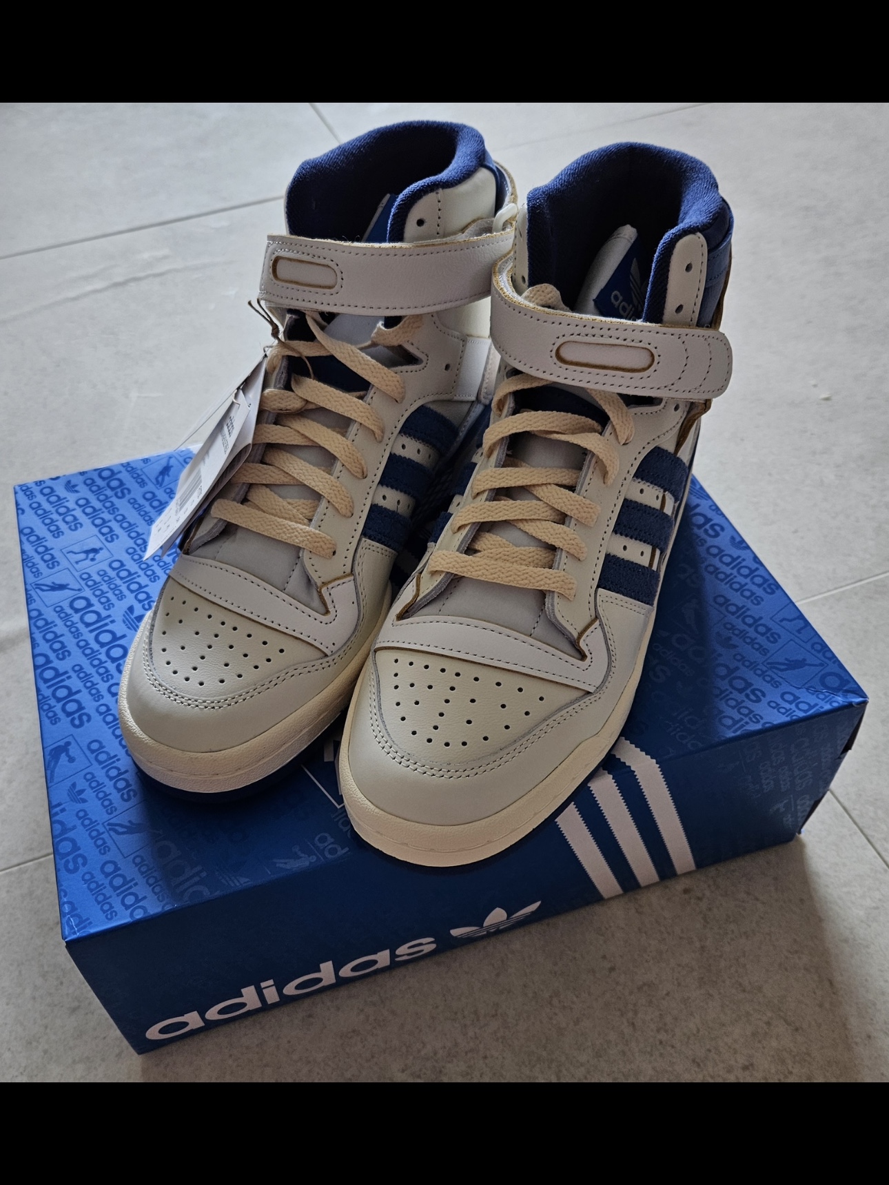 Adidas OG Forum 84 High Blue Thread 착용 스타일 - 1