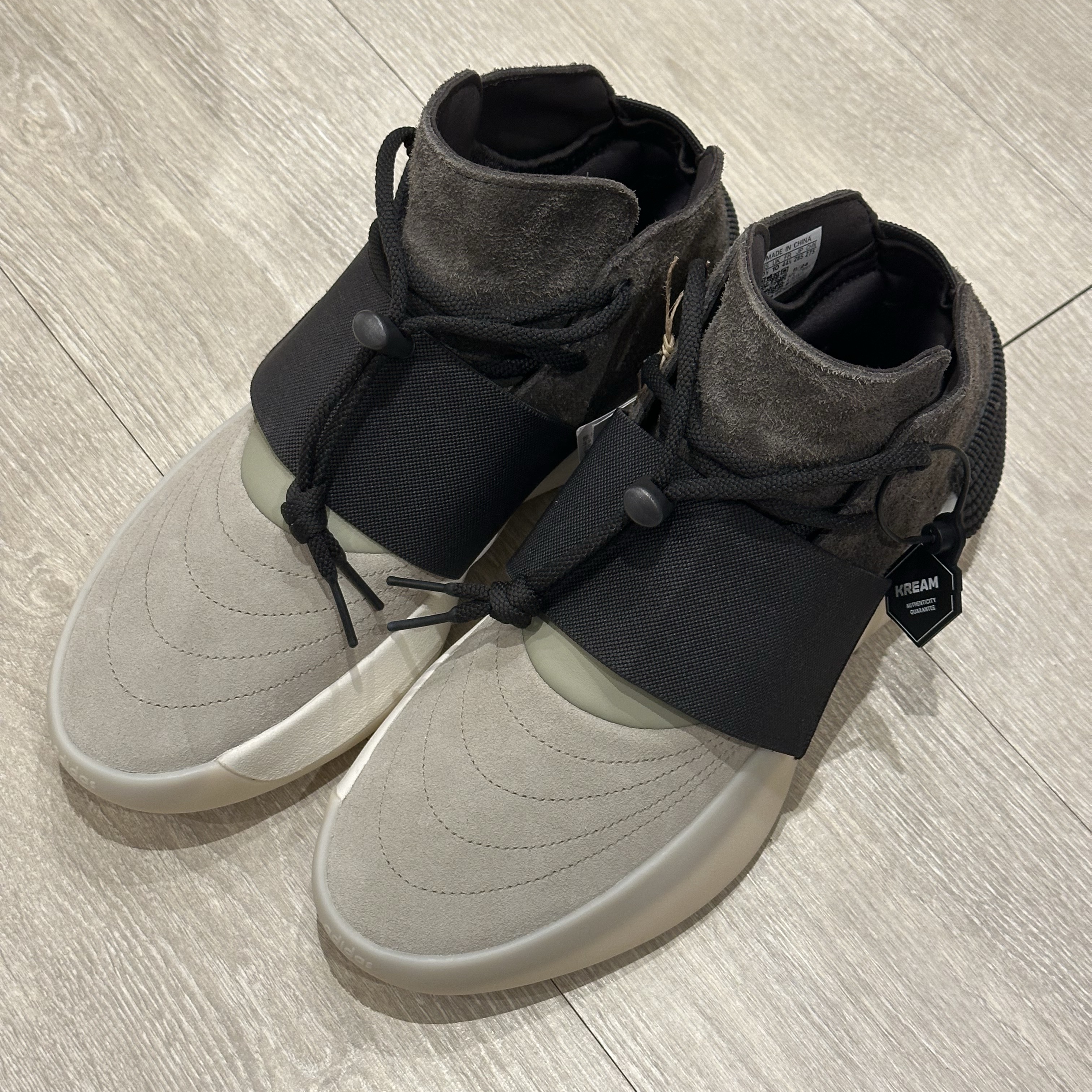 Adidas x Fear of God Athletics Trainer Night Brown Sesame 착용 스타일 - 1