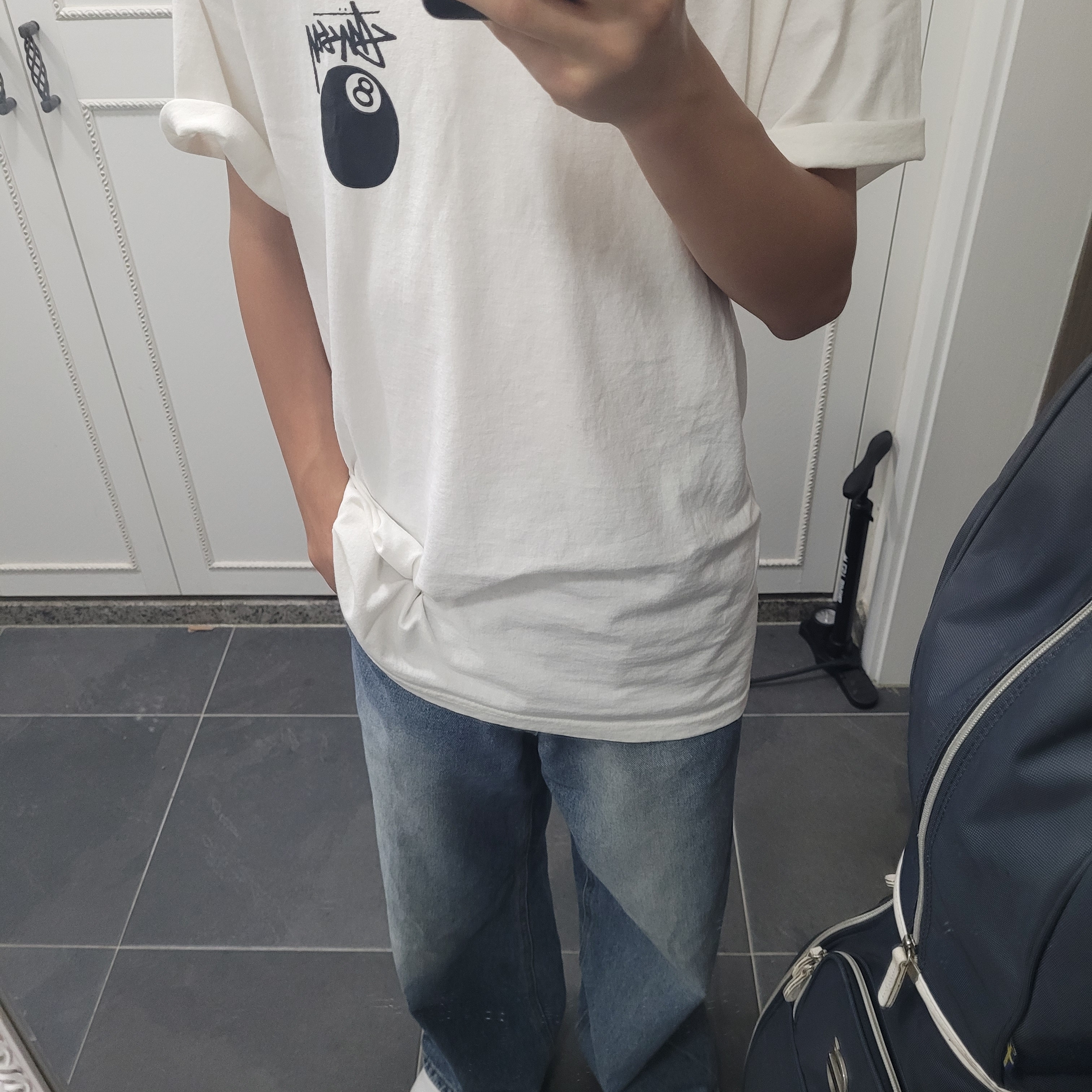 Stussy 8 Ball Pigment Dyed T-Shirt Natural 착용 스타일