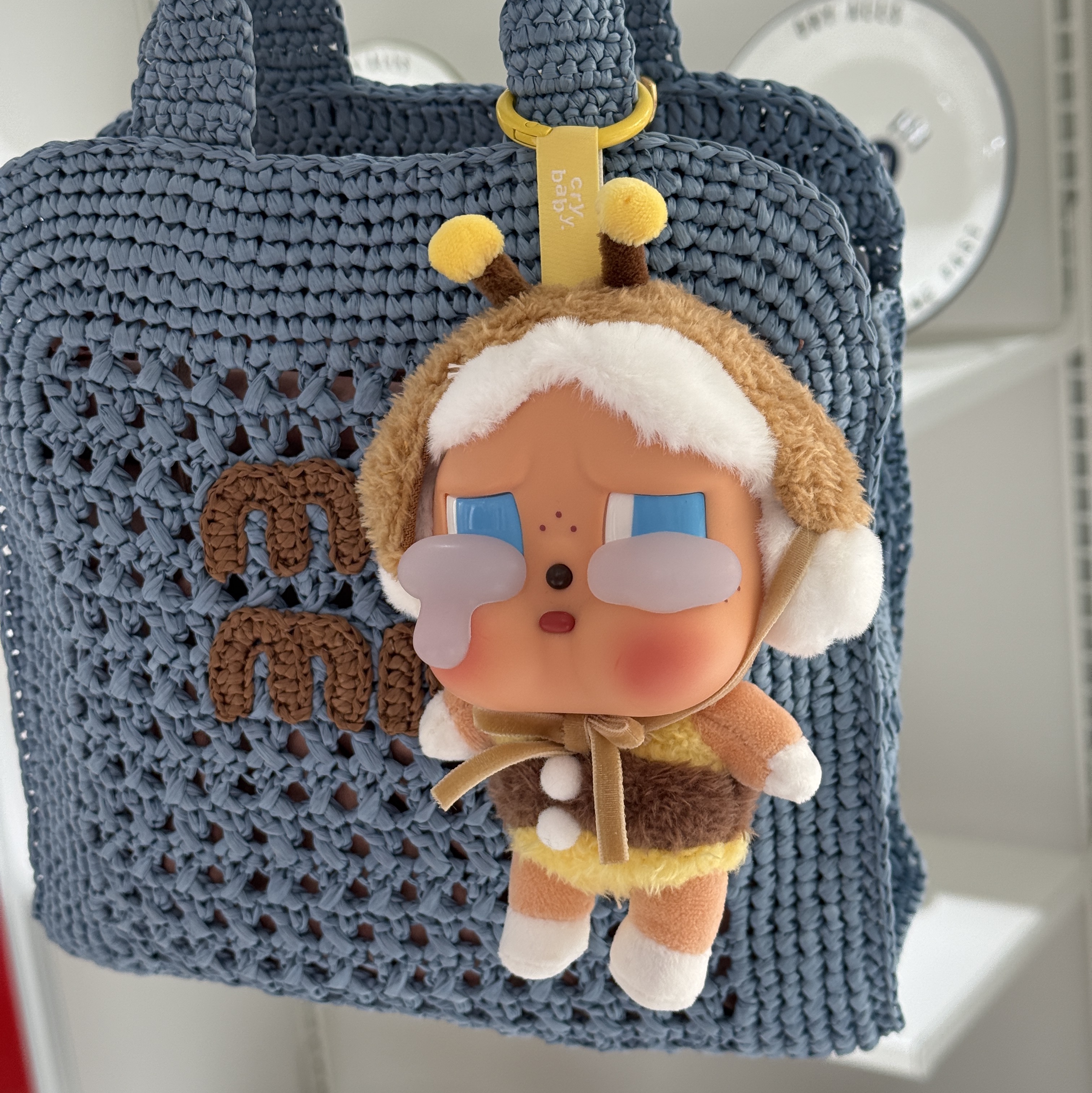 Pop Mart Crybaby Crying Again Series Plush Keyring Sealed Case (6 Blind Boxes) 착용 스타일