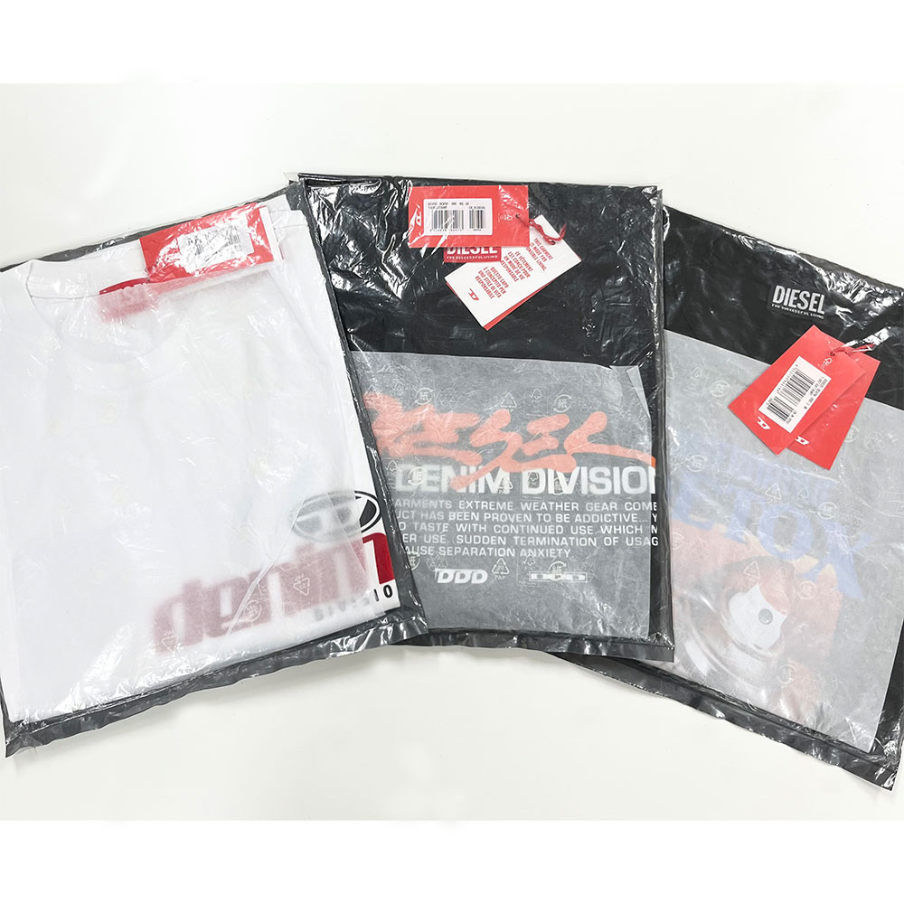Diesel T-Just-L3 T-Shirt with Gel Diesel Print Black, Diesel T-Diegor-L14 T-Shirt with Shiny Flocked Print White 착용 스타일