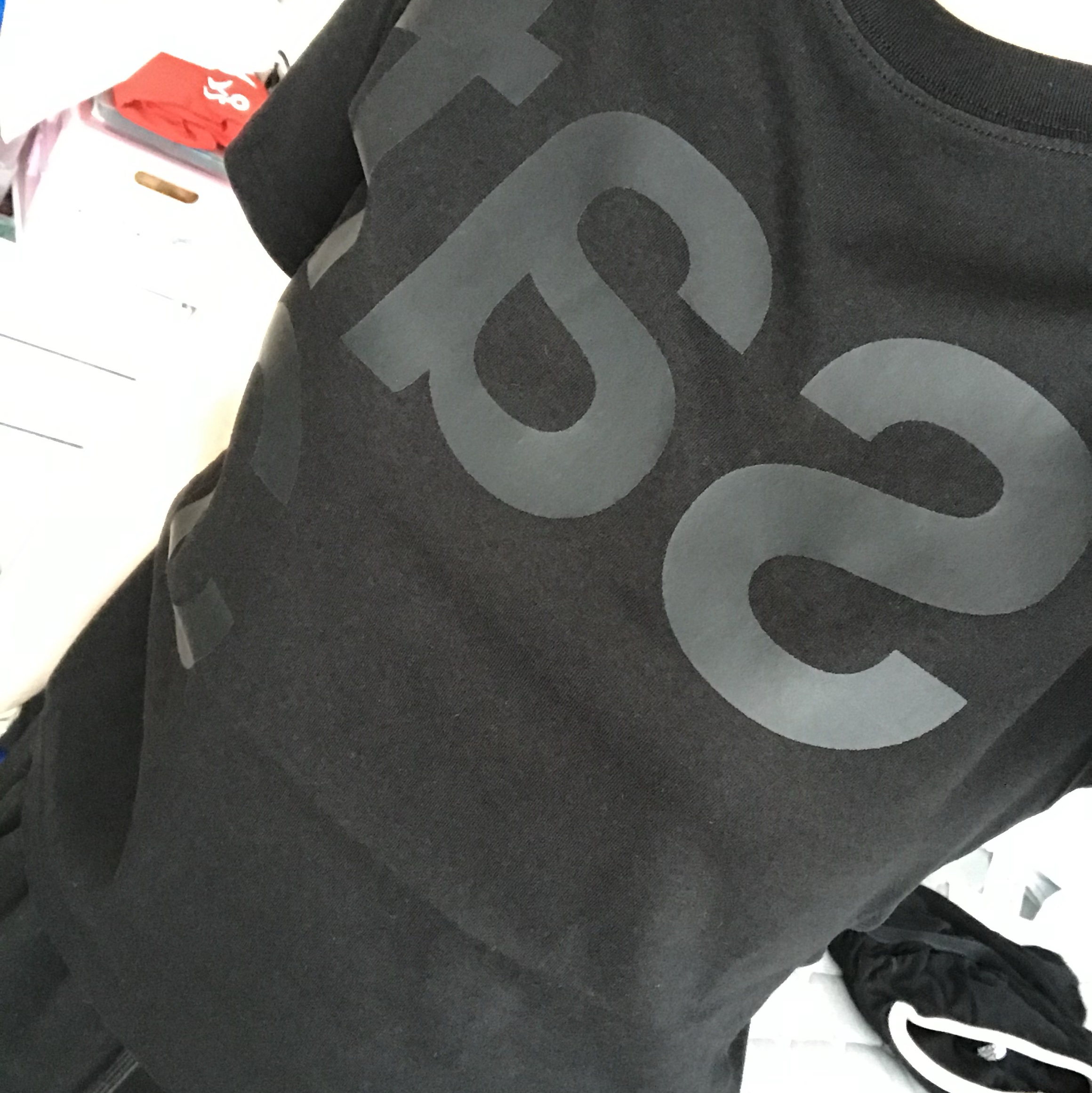 [KREAM 단독] Safarispot 1/2 Basic Safari T-Shirt Black 착용 스타일 - 1