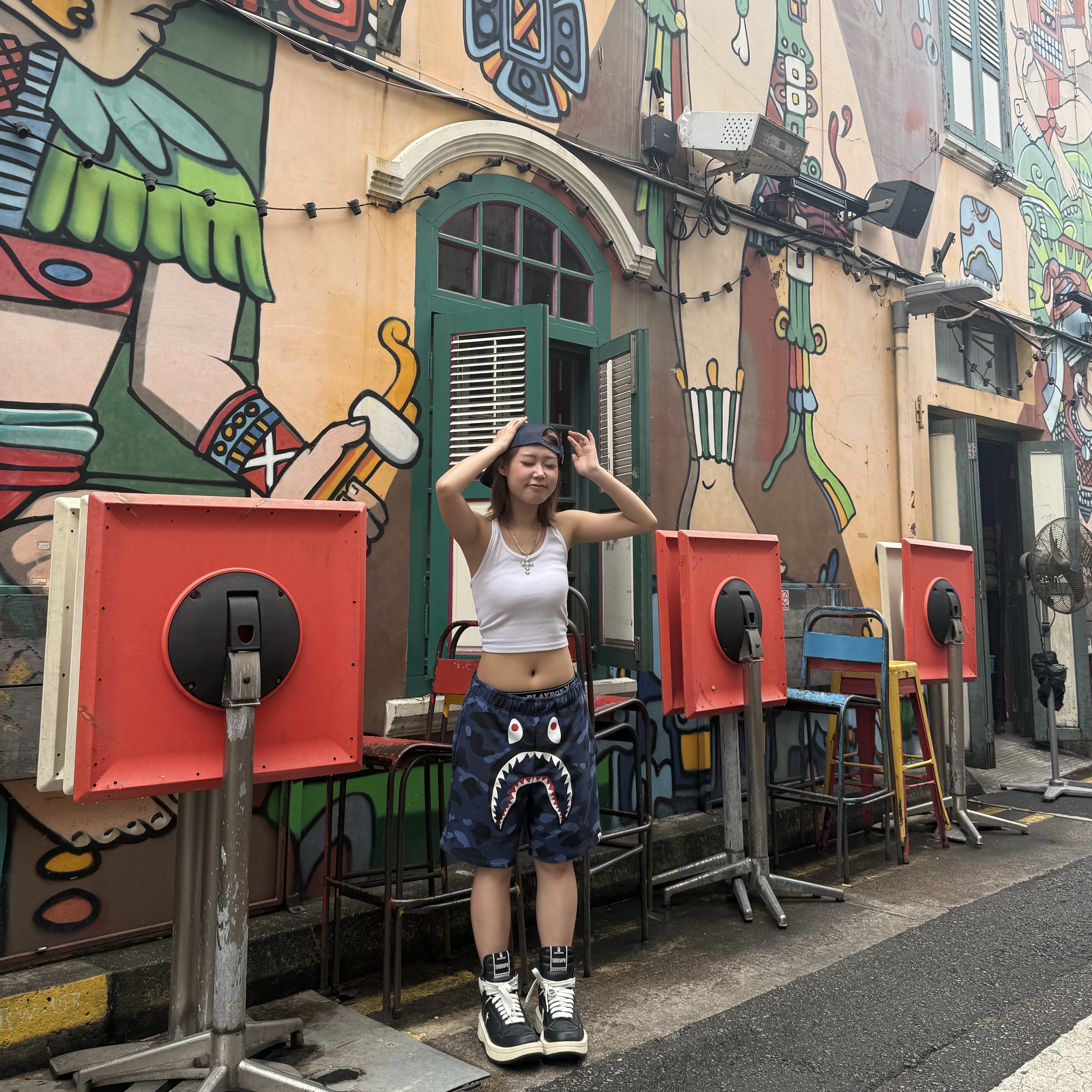 BAPE Color Camo NYC Logo Mesh Cap Navy, BAPE ABC Camo Shark Sweat Shorts Blue 착용 스타일