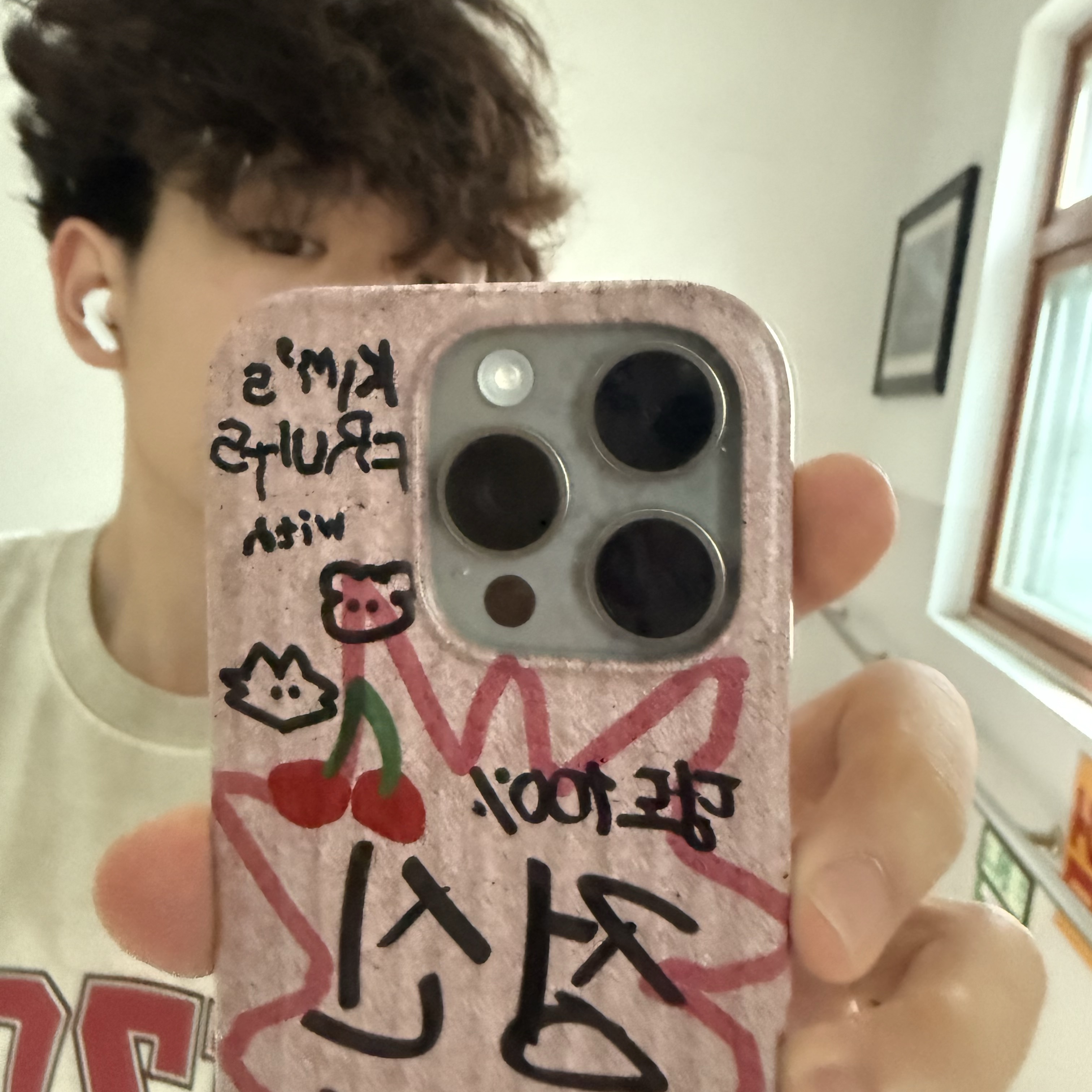 [EARPEARP X KIMS FRUITS] Mental Cherry Hard Case, [EARPEARP X KIMS FRUITS] Don’t hold me back today AirPods Pro Hard Case 착용 스타일 - 1