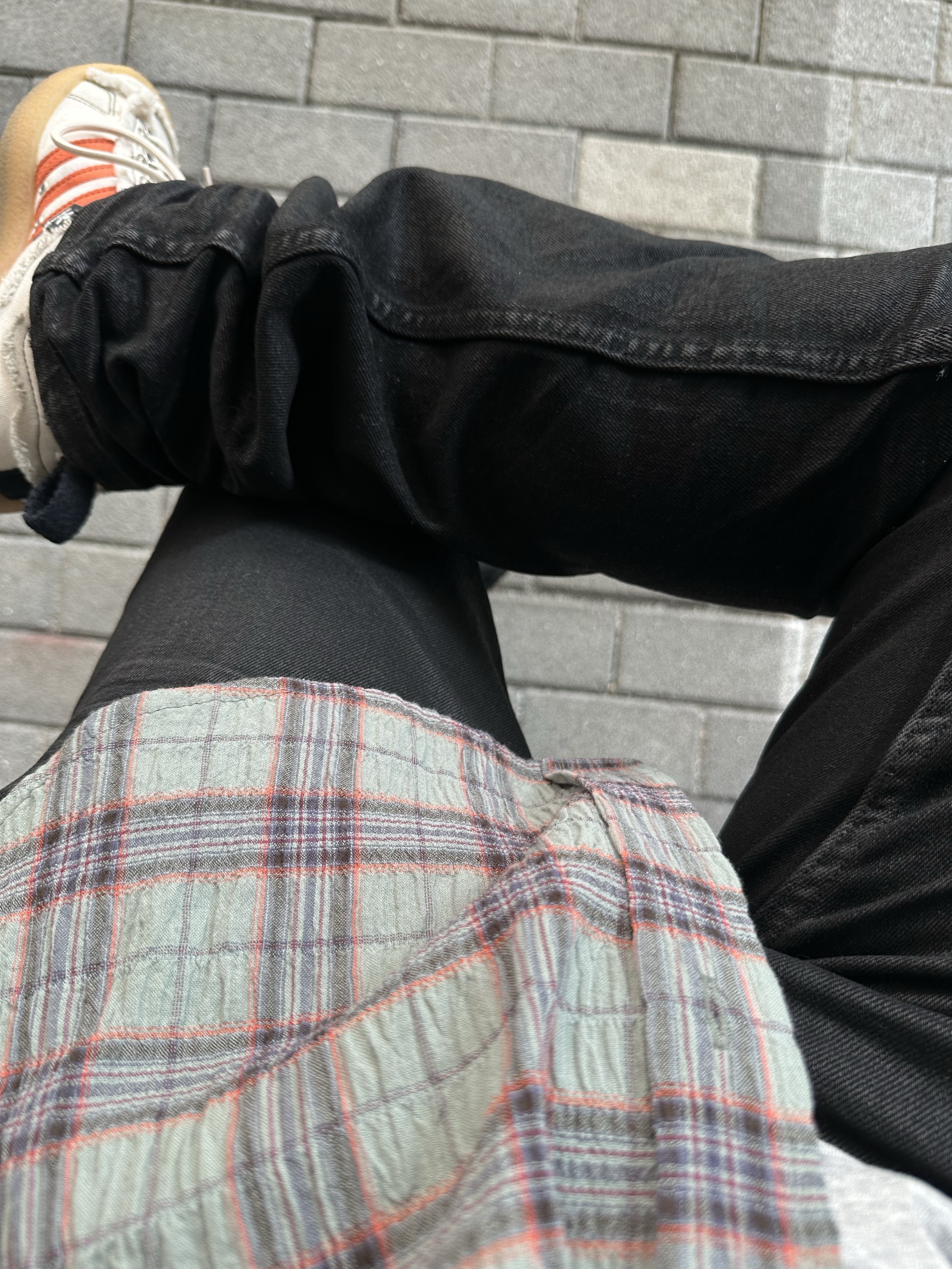 Undermycar Mu.123 Original Logo Basic Long Sleeve Check Shirts Khaki, Adidas x Song for the Mute Campus 80s Bliss Core Black 착용 스타일 - 4