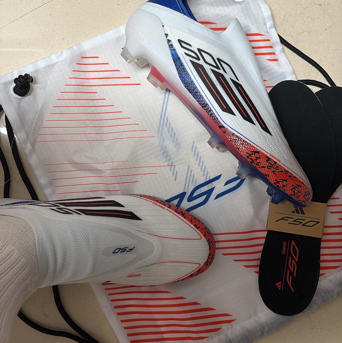 Adidas F50 Elite Son Taegeuk7 Laceless FG Cloud White Core Black 착용 스타일