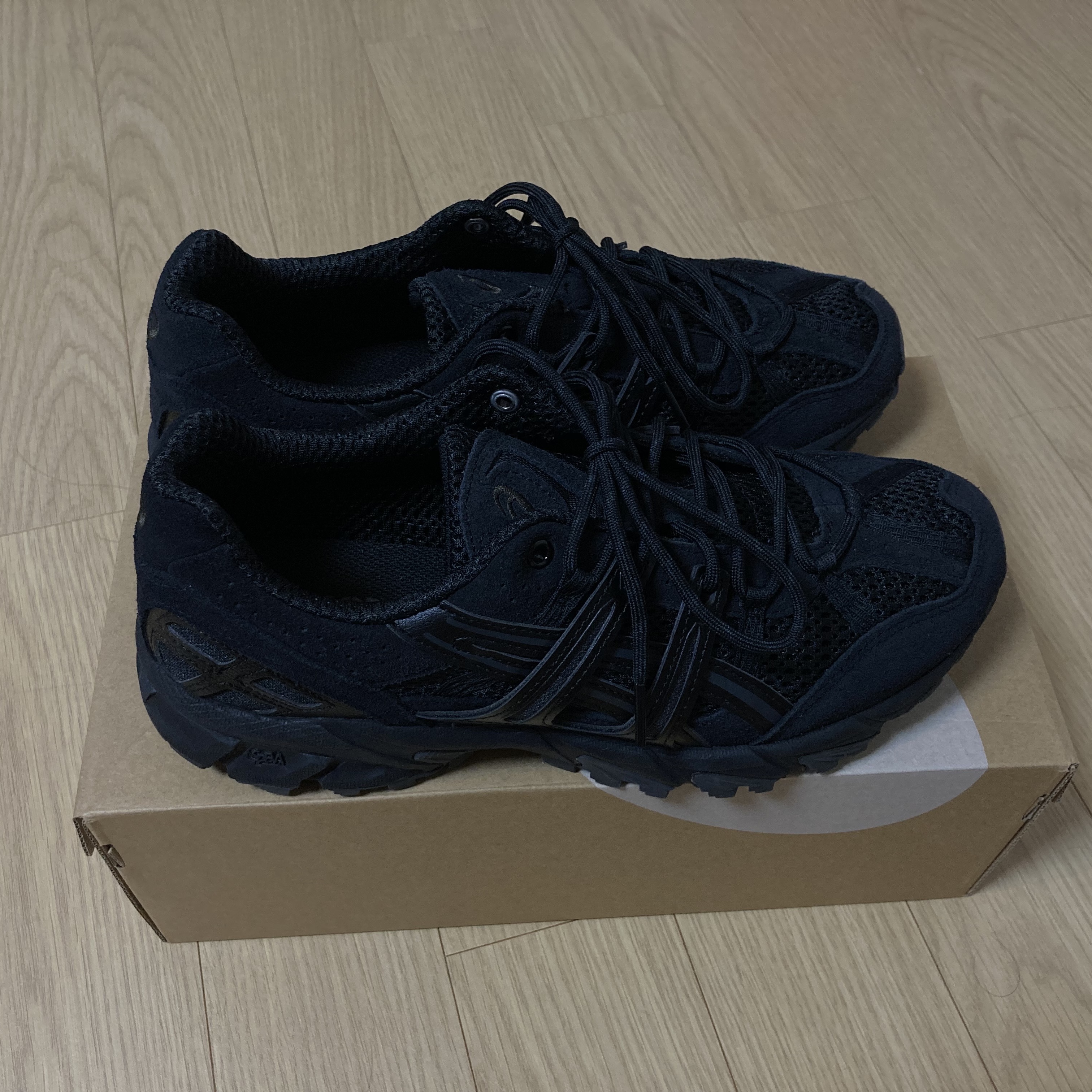 Asics Gel-Sonoma 15-50 Black, Seiko SBTH007 Silver 착용 스타일 - 1