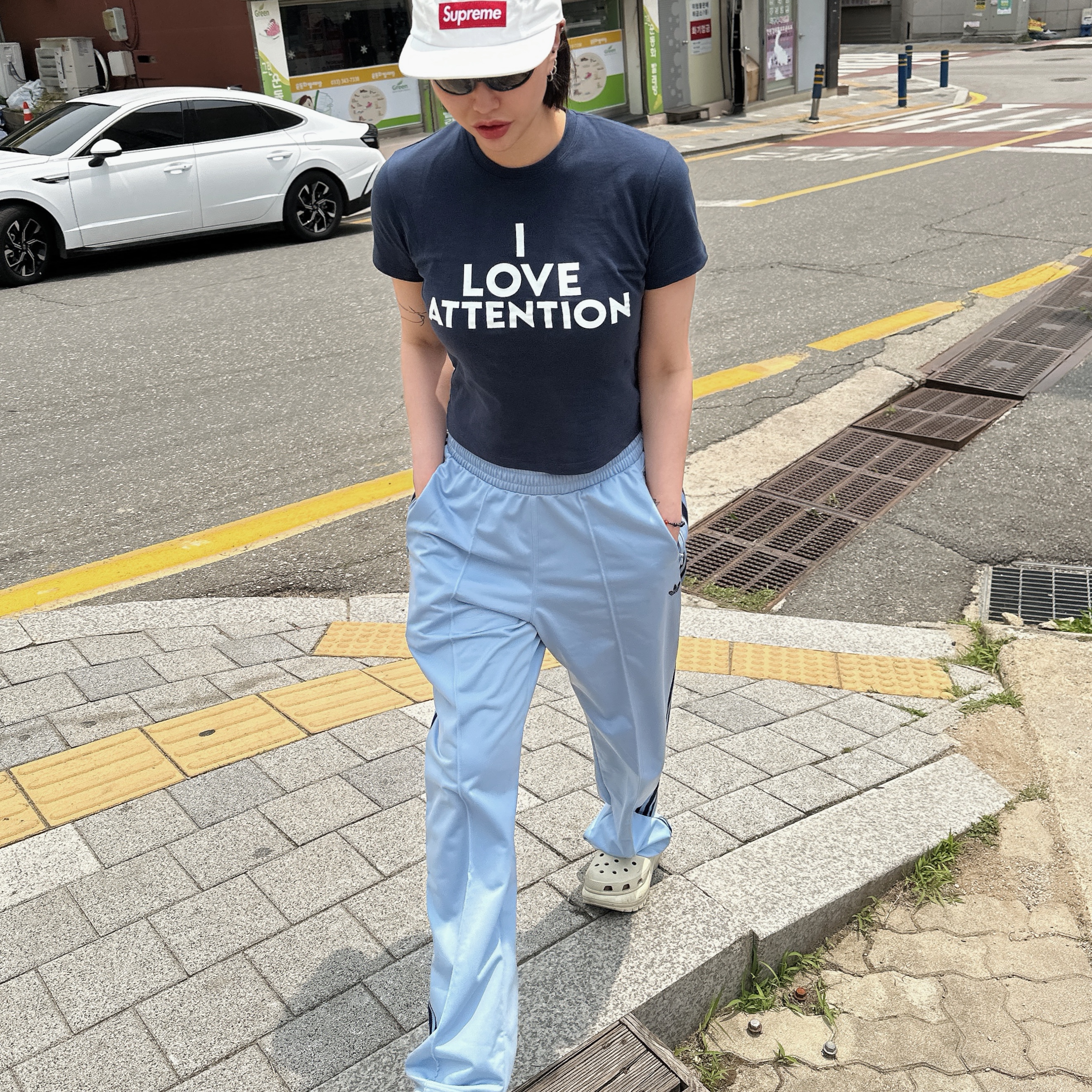 Oakley Eye Jacket Redux Matte Black Frame Prizm Grey Lenses High Bridge Fit, Adidas Track Pants Ambient Sky - KR Sizing 착용 스타일 - 2