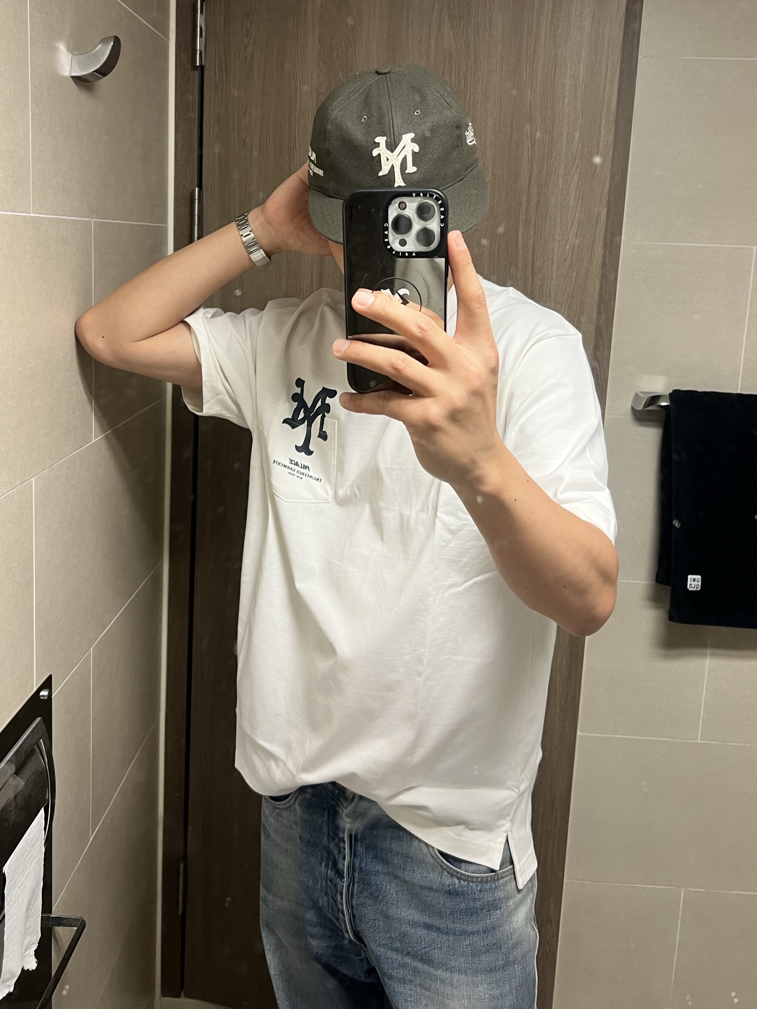 Palace x Engineered Garments Ebbets 6-Panel Olive - 25SS, Palace x Engineered Garments T-Shirt White - 25SS 착용 스타일