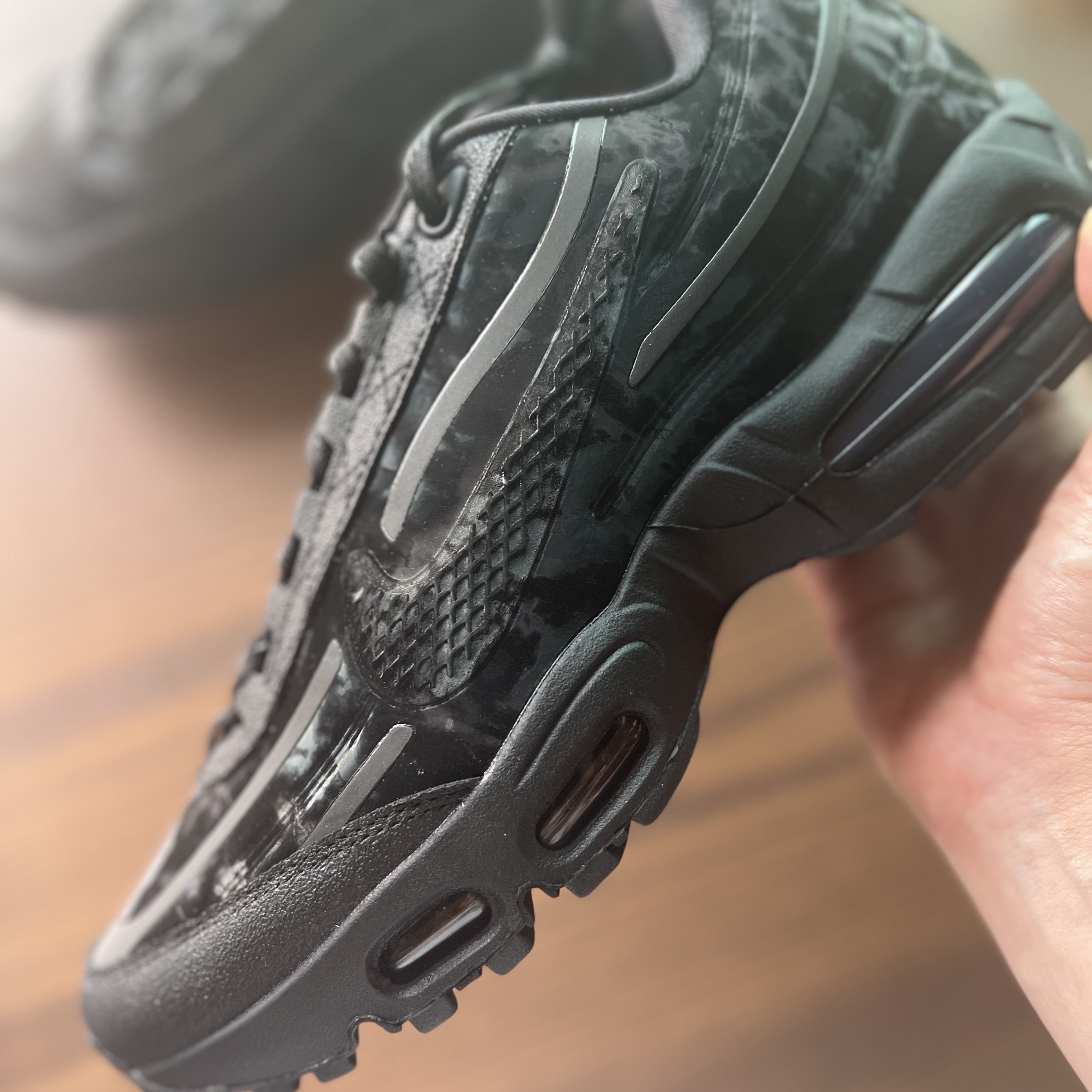 Nike x Worksout Air Max 95 Black Anthracite 착용 스타일 - 2