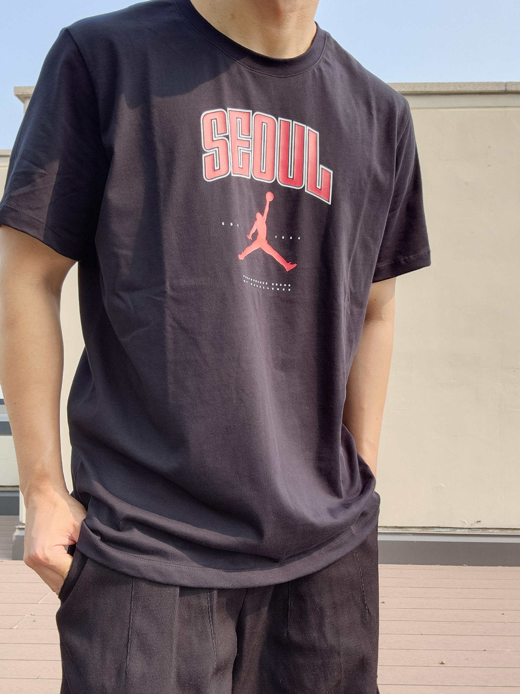 Nike Dunk Low Flyknit University Red Wolf Grey 착용 스타일 - 5