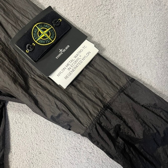 Stone Island 42020 Nylon Metal Watro-TC in Econyl Regenerated Nylon Hooded Jacket Dark Grey - 24SS 착용 스타일 - 5