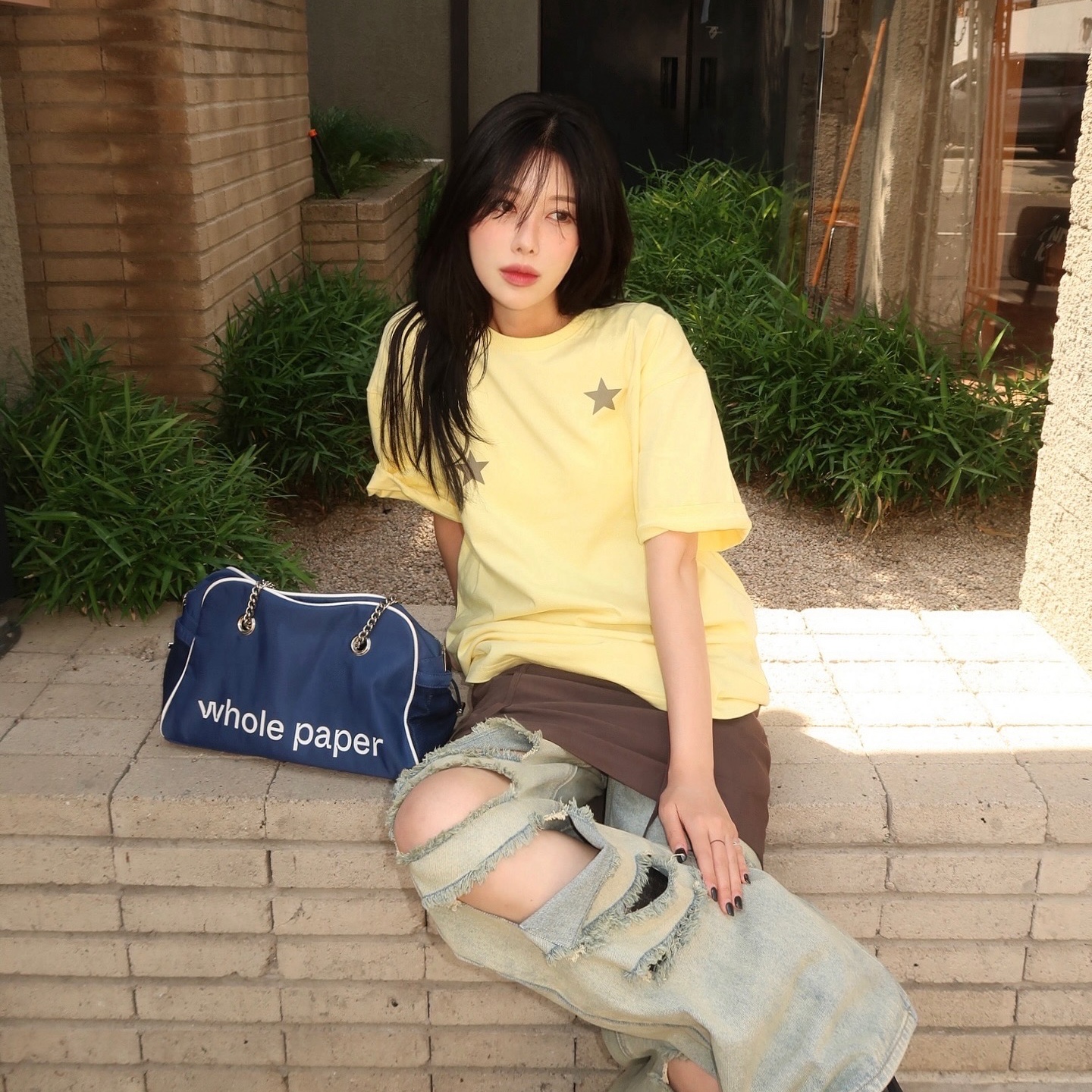 Thevinylhouse Star T-Shirt Yellow 착용 스타일