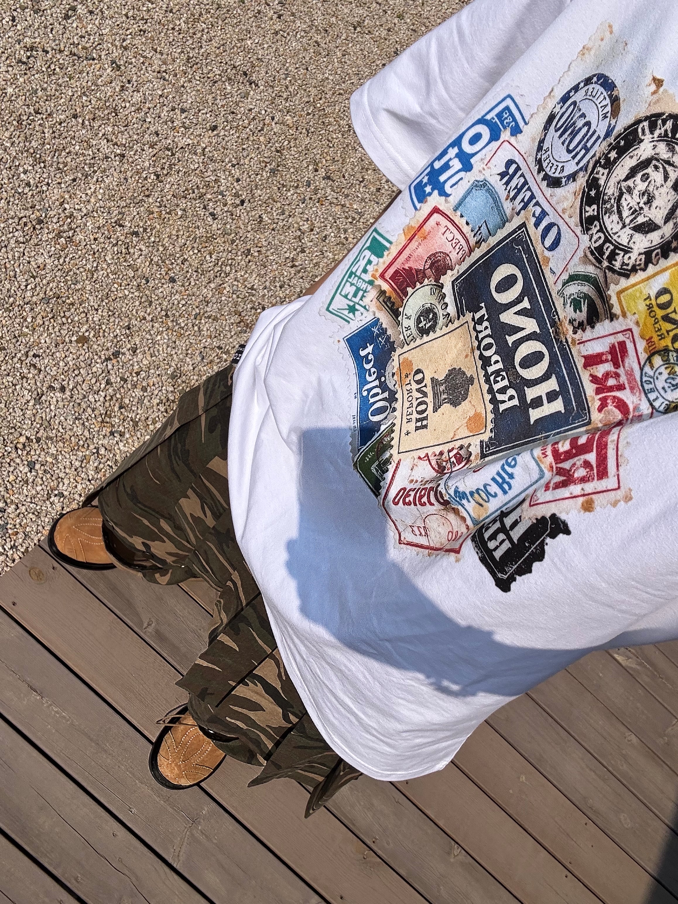 Hono Report Stamp T-Shirt White, Hono Report Leaf Bracelet 착용 스타일 - 1