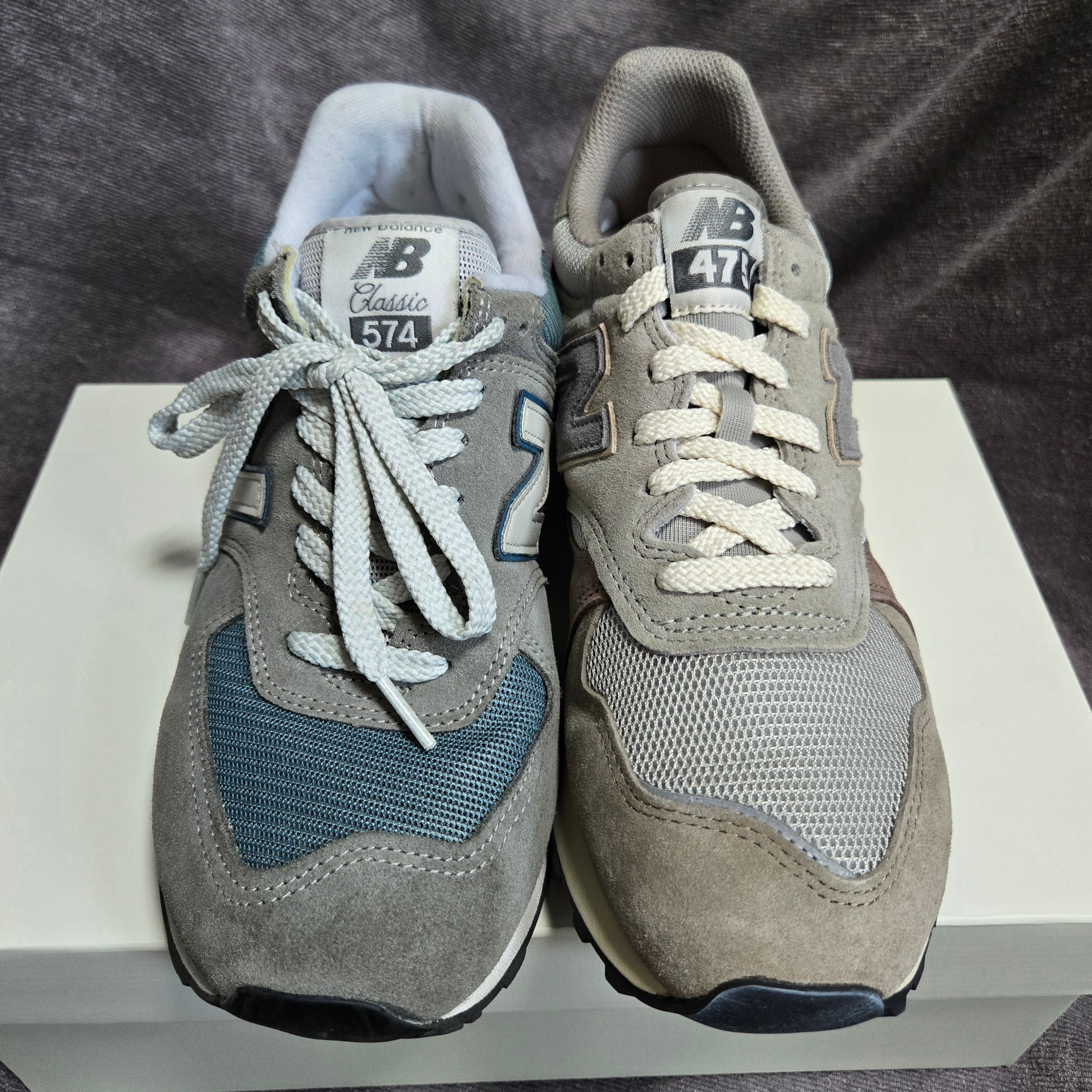 New Balance x Auralee 475 London Fog Taupe Gray, New Balance 574 Grey Sky Blue 착용 스타일 - 4