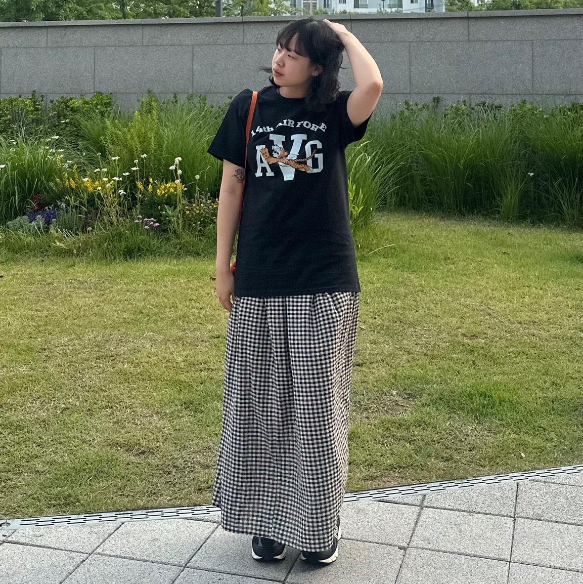 Gildan X American Collection AVG TIGER T-Shirt Black 착용 스타일 - 7